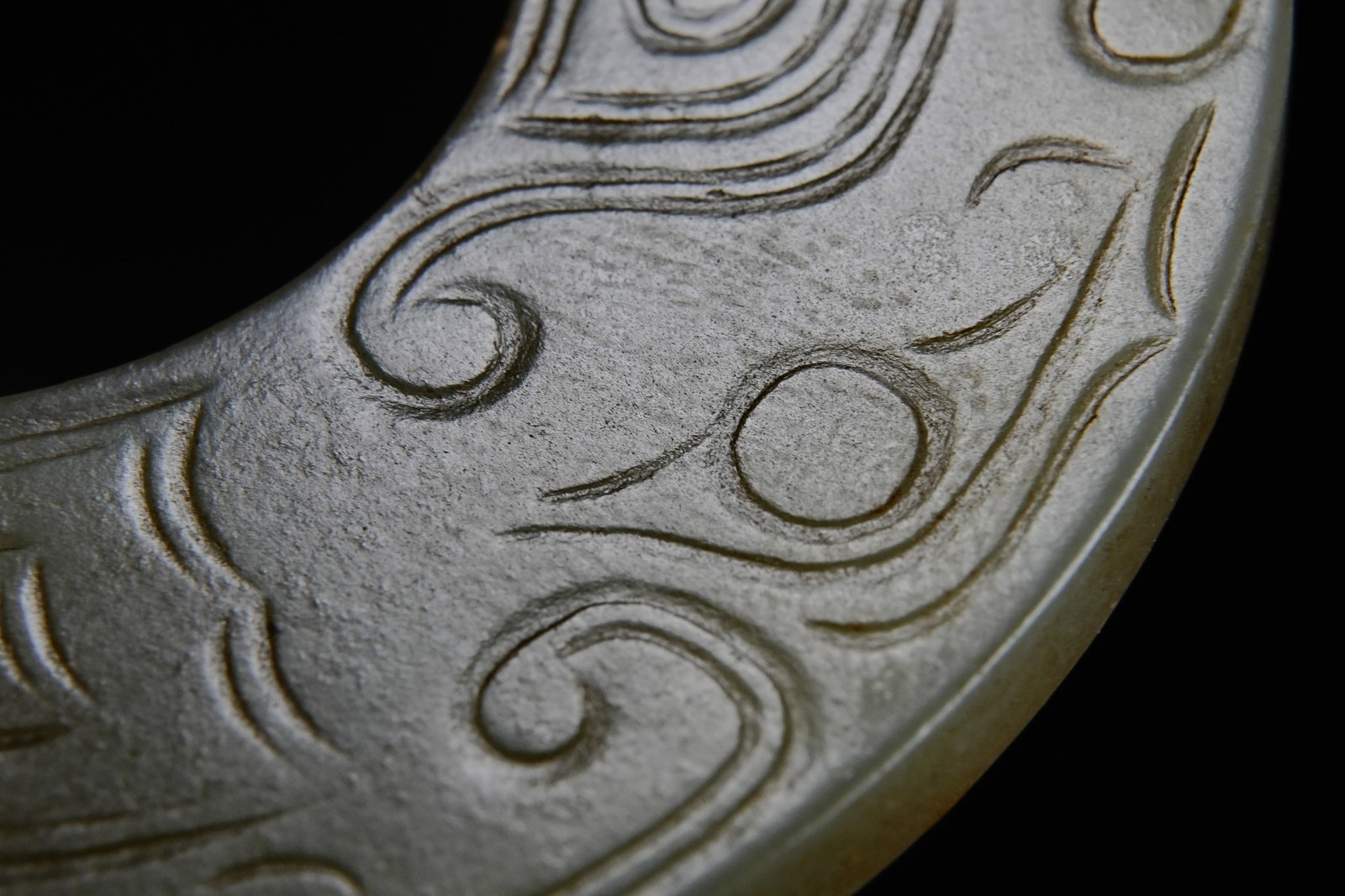 Jade Carved Dragon Pattern Ring - 6