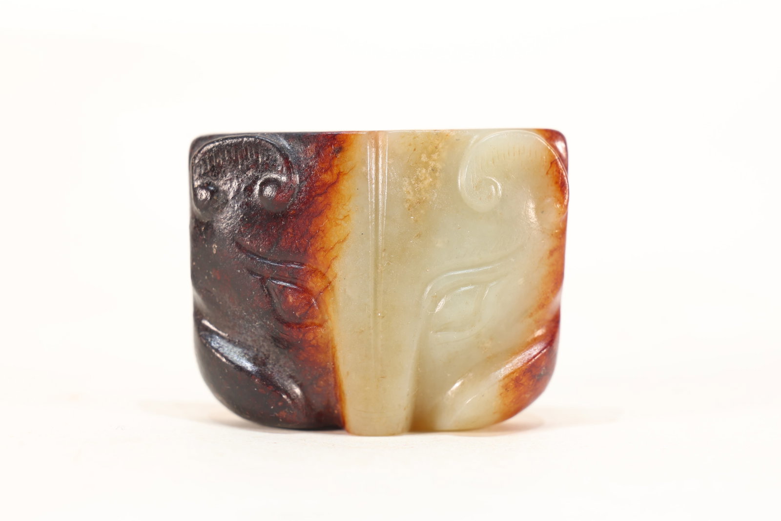 Jade Carved Beast Face Pattern Bi: Jade Carved Beast Face Pattern Bi (4 x 3.3 x 1.3cm)