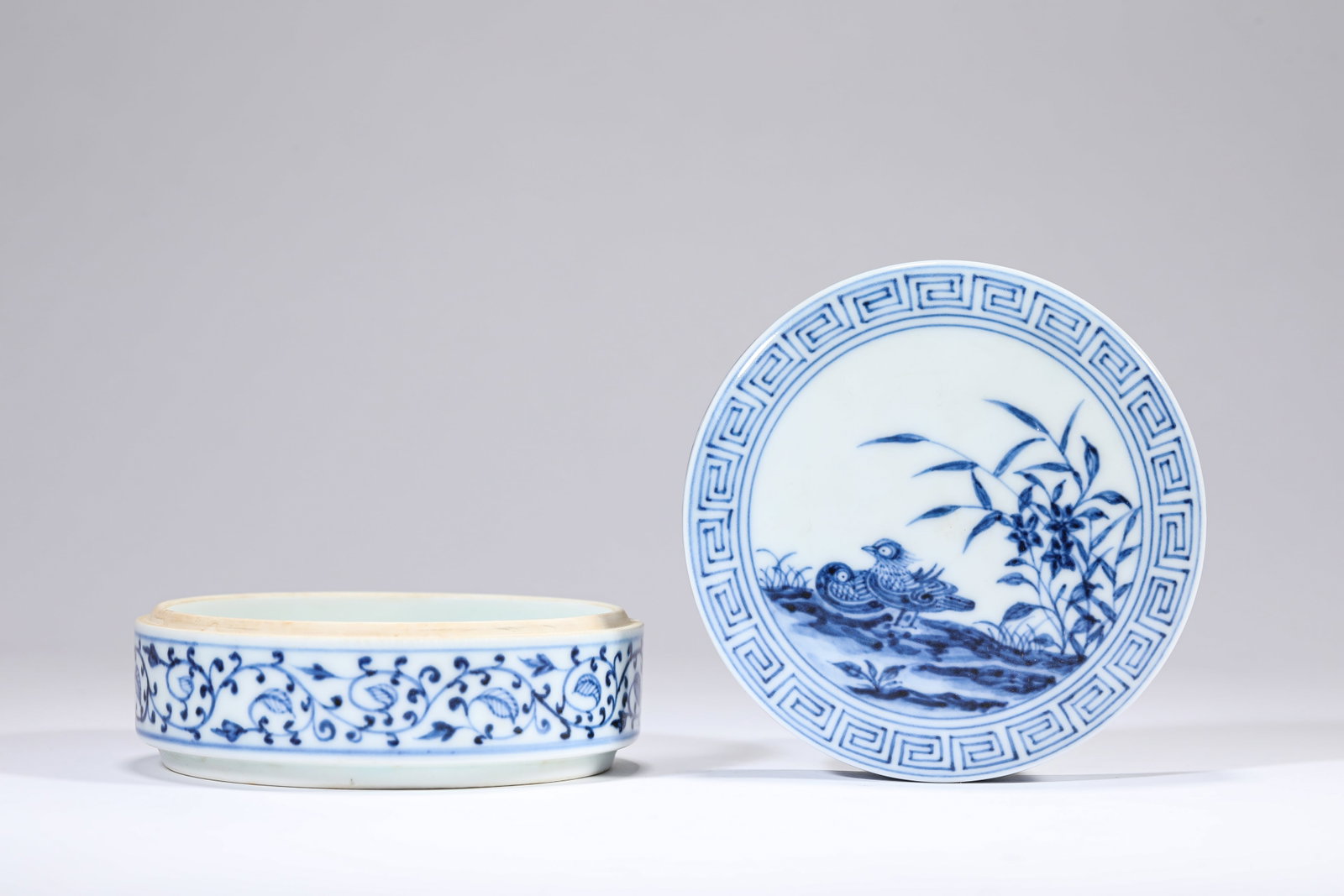A Blue and White ‘Flowers and Birds’ Covered Box: A Blue and White ‘Flowers and Birds’ Covered Box Dimensions: Width: 10.3 cm x Height: 5.5 cm. All measurements are approximate.