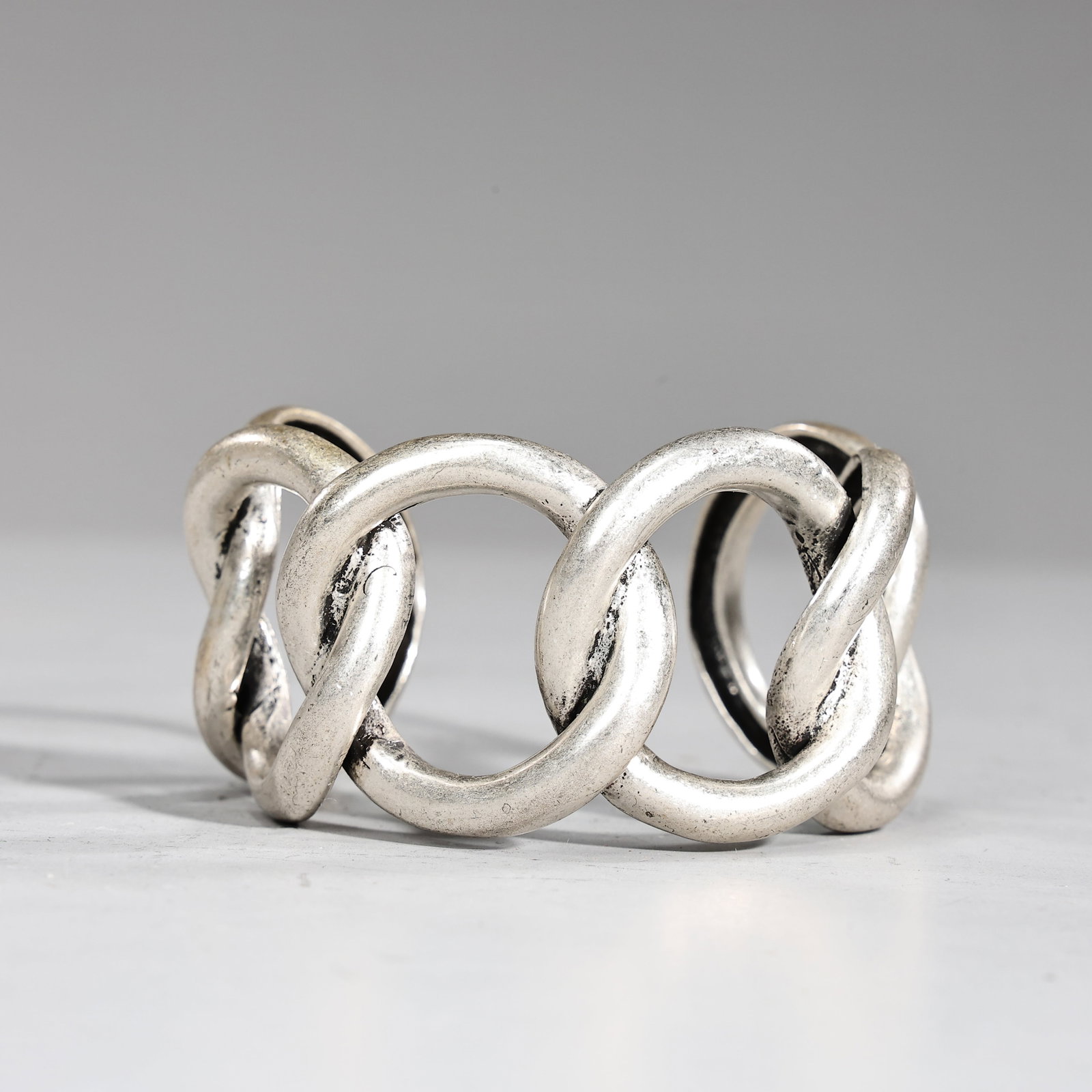 Silver Metal Interlocking Circle Cuff Bangle - 3