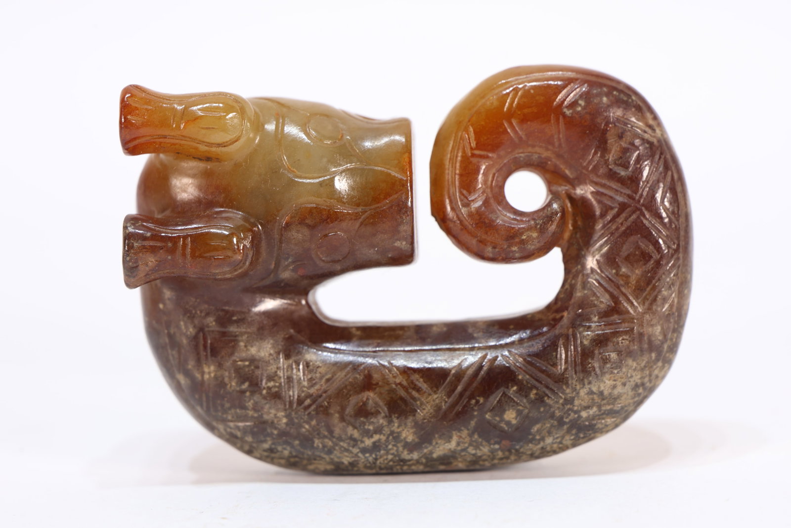 Jade Carved Beast Face Pattern Dragon Shape Ornament: Jade Carved Beast Face Pattern Dragon Shape Ornament (7 x 4.5 x 2.5cm)