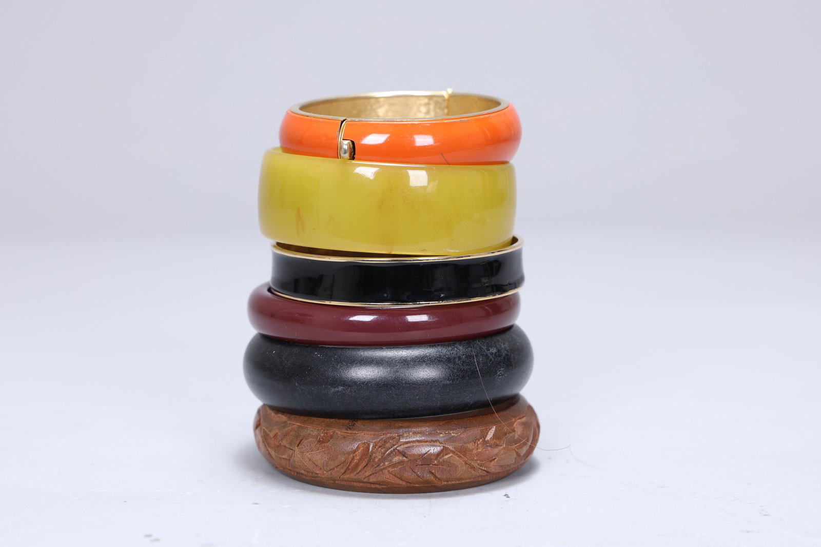 Vintage Bangles Bracelet In Different Material: Vintage Bangles Bracelet In Different Material (All in different sizes)