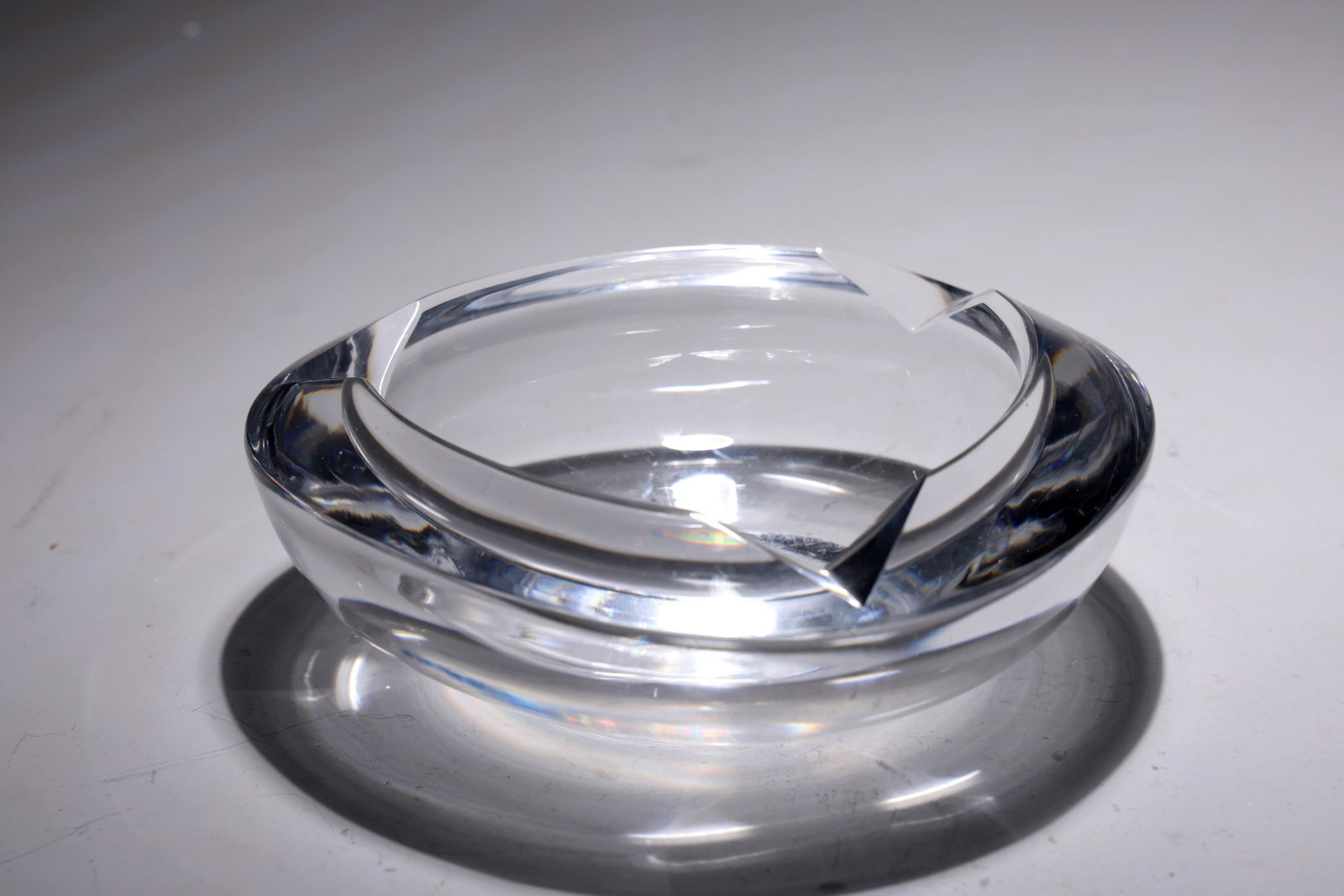 Irish Crystal Art Triangle Ashtray (1 of 7)