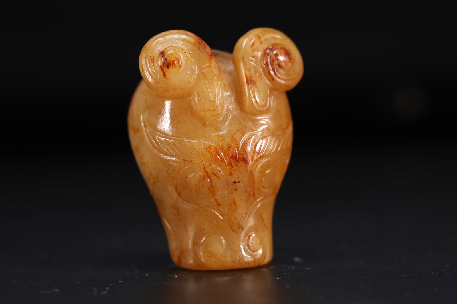 Jade Carved Beast Face Pattern Ox Head Shape Ornament: Jade Carved Beast Face Pattern Ox Head Shape Ornament (4.5 x 3 x 2cm)