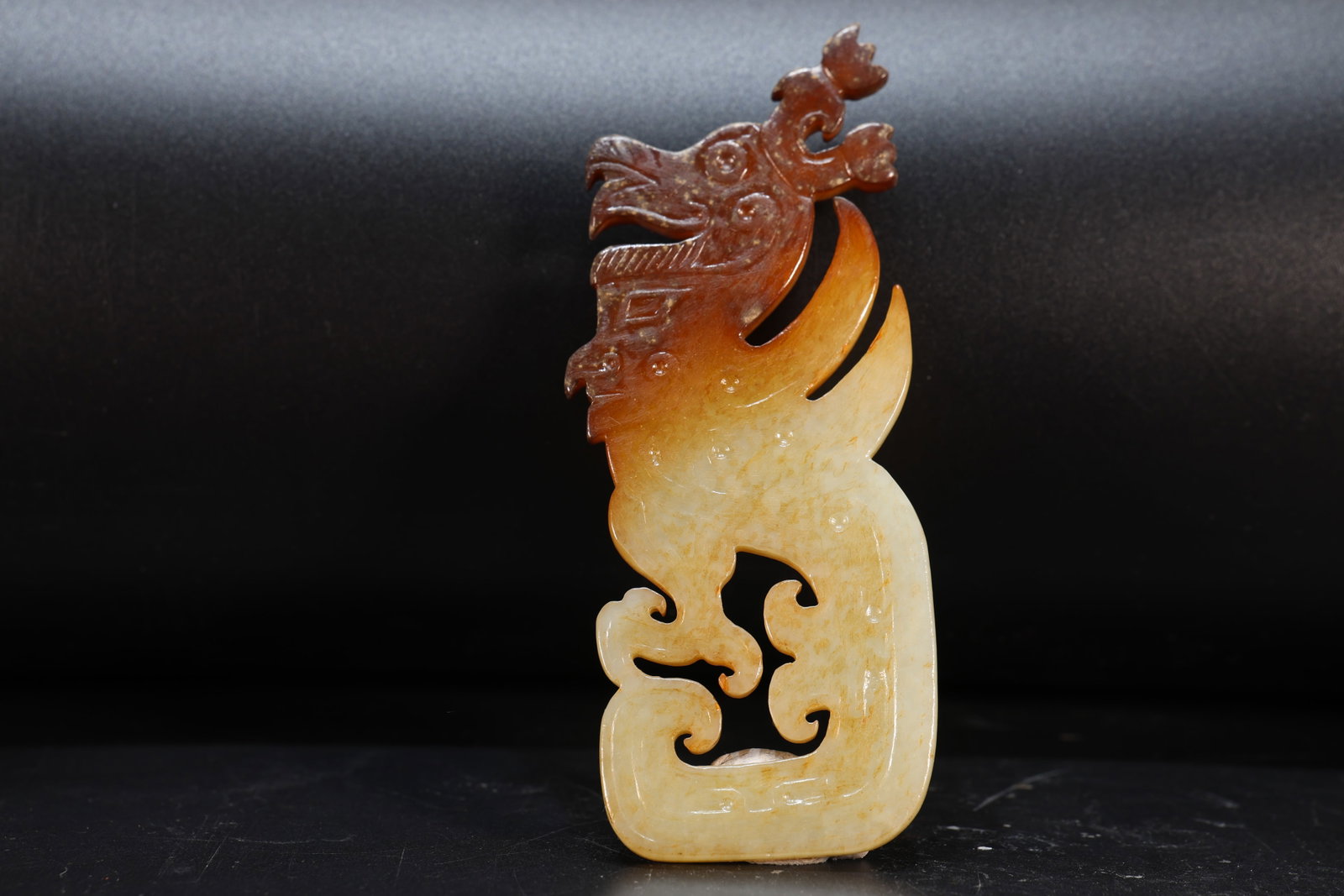 Jade Carved Dragon Pattern Bi: Jade Carved Dragon Pattern Bi (11 x 4.2 x 0.5cm)