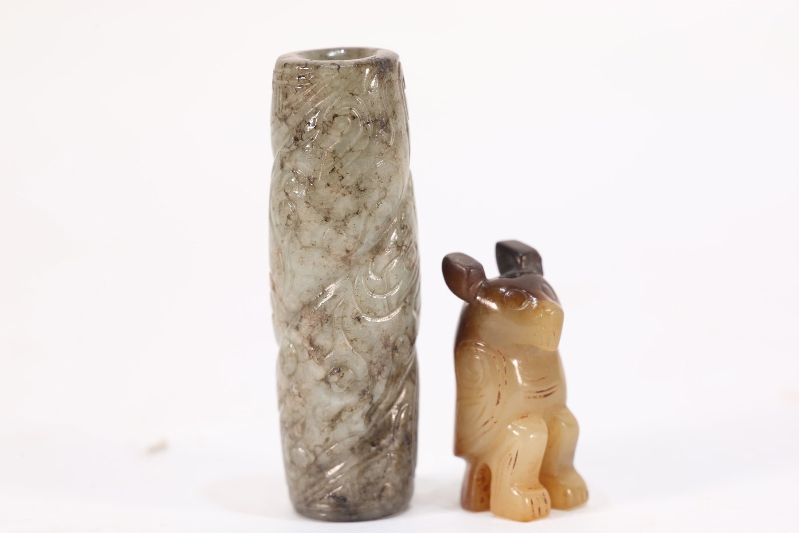Group of Two Jade Carved Bird Shape Ornament and Jade Carved Cloud Pattern Ornament (1 of 4)