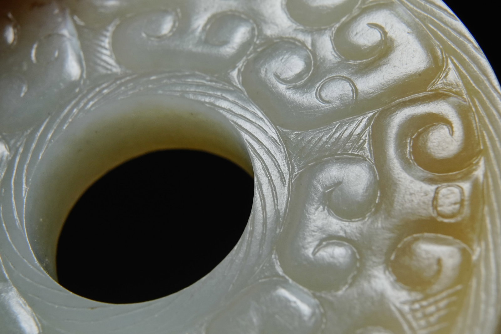 Jade Carved Cloud Pattern Bi - 7