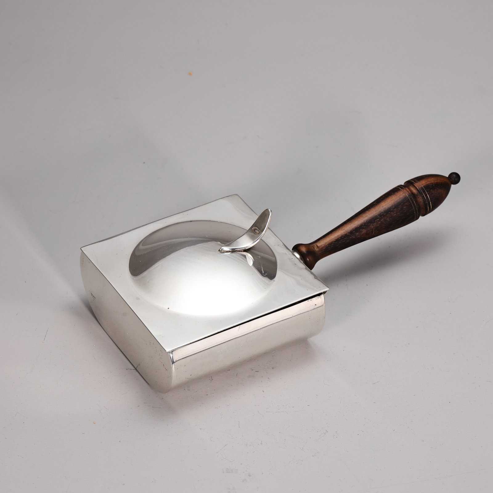 1886-1898 Totten & Sommer Co. Sterling Silver Silent Butler Tray Wood Handle (1 of 8)