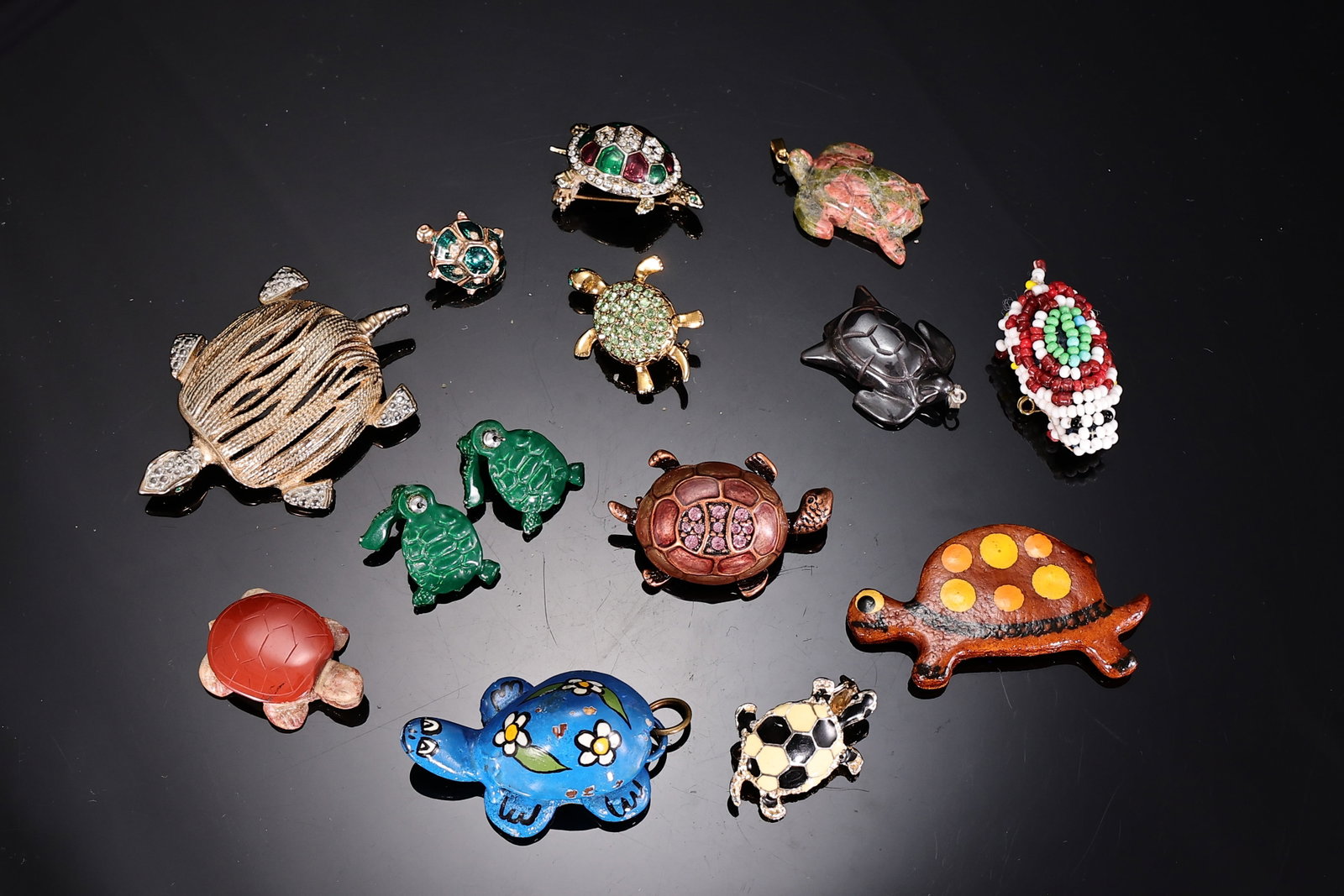 Group of Assorted Turtle Figurines and Turtle Brooches (1 of 5)