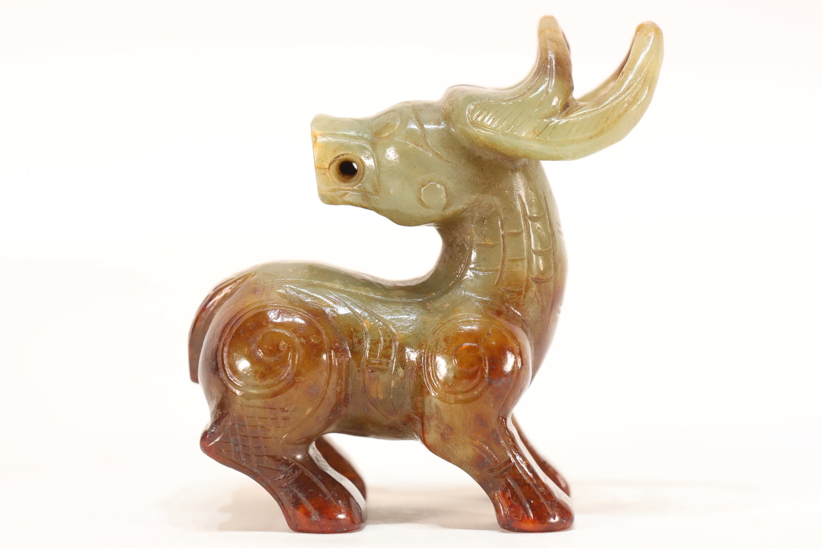 Jade Carved Beast Face Pattern Deer Shape Ornament: Jade Carved Beast Face Pattern Deer Shape Ornament (6 x 7.5 x 4cm)