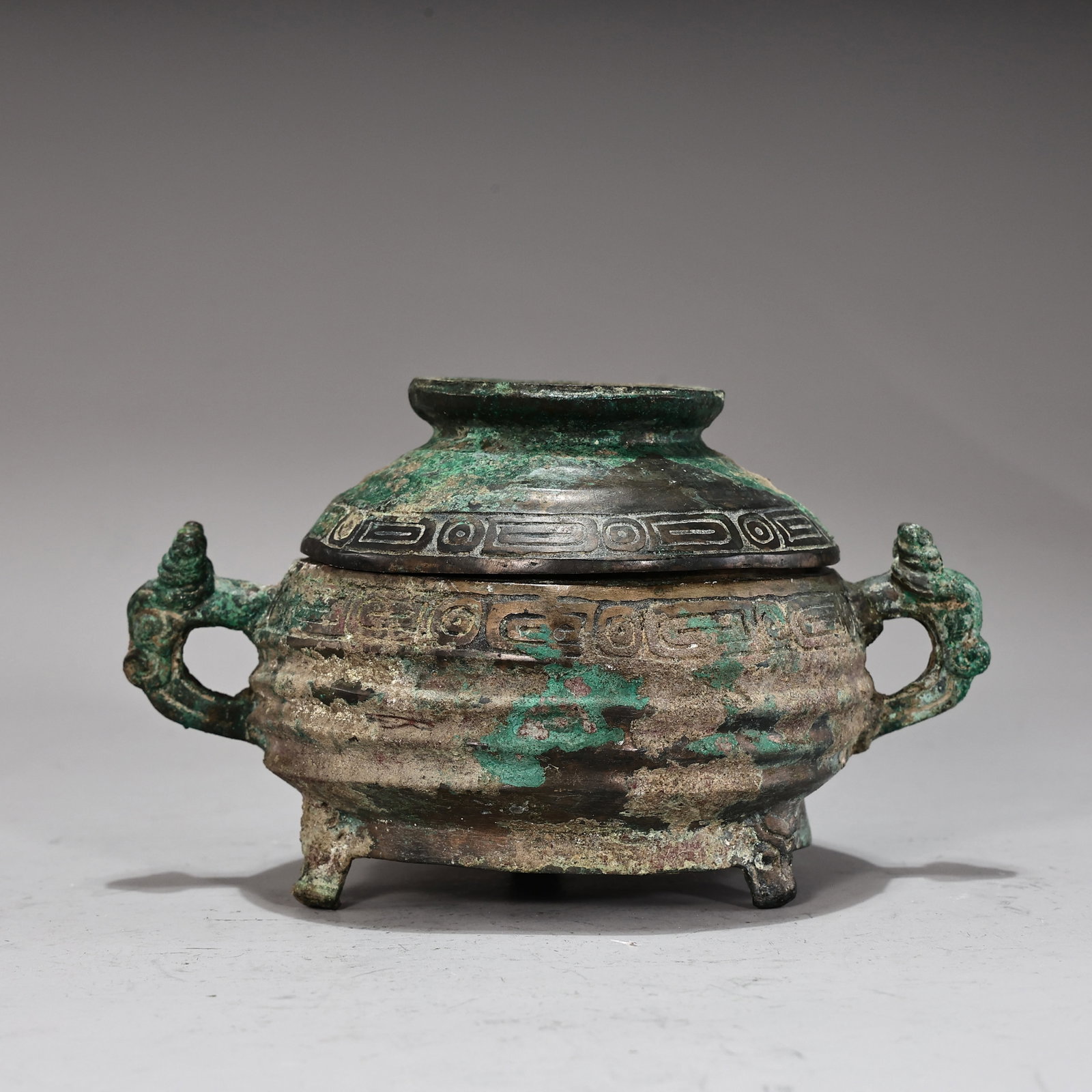 Chinese Bronze Ritual Food Vessel And Cover (1 of 8)