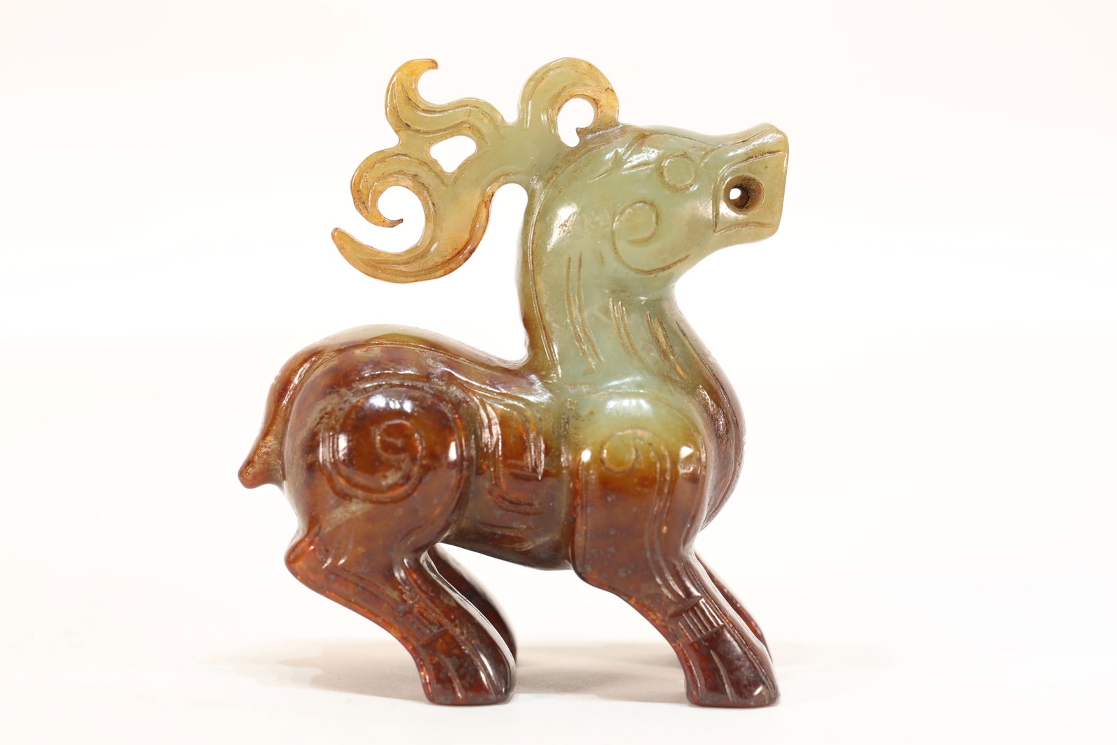 Jade Carved Beast Face Pattern Deer Shape Ornament: Jade Carved Beast Face Pattern Deer Shape Ornament (7.5 x 7 x 3cm)