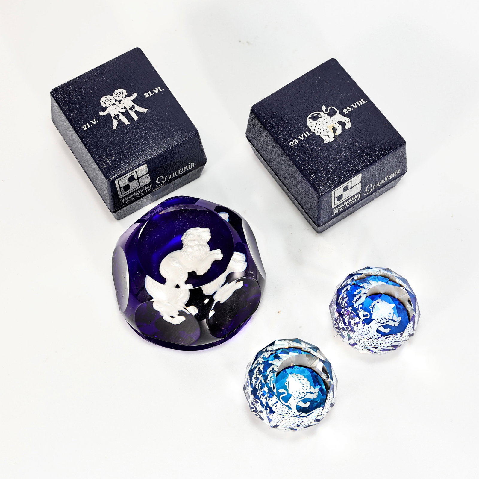 Swarovski Crystal Zodiac Paperweight Set Of 2, Baccarat Leo Zodiac Paperweight (1 of 7)