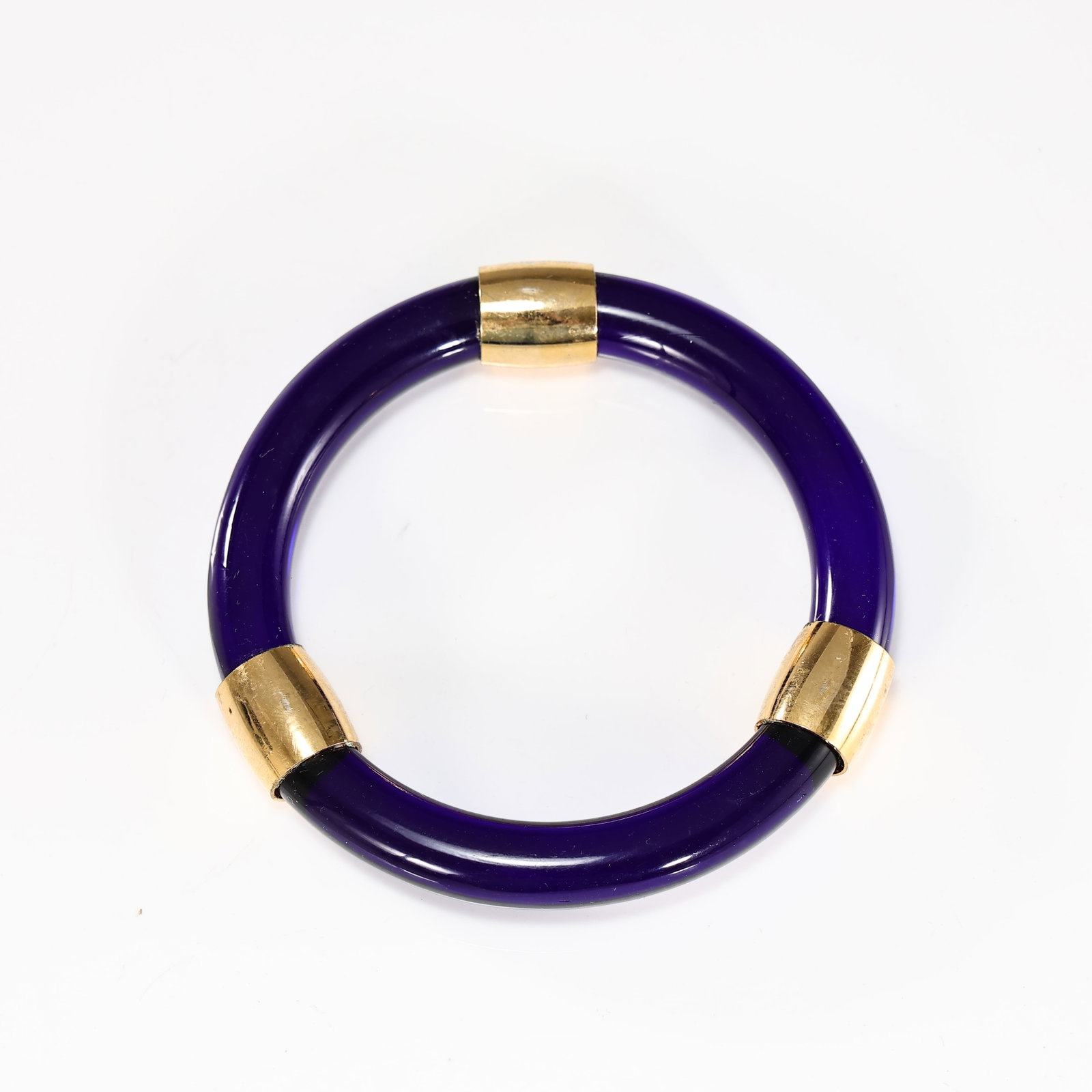 Asian Style Purple Blue Glass with Gold Tone Accent Bracelet Bangle: Asian Style Purple Blue Glass with Gold Tone Accent Bracelet Bangle (6.5 x 1 cm)