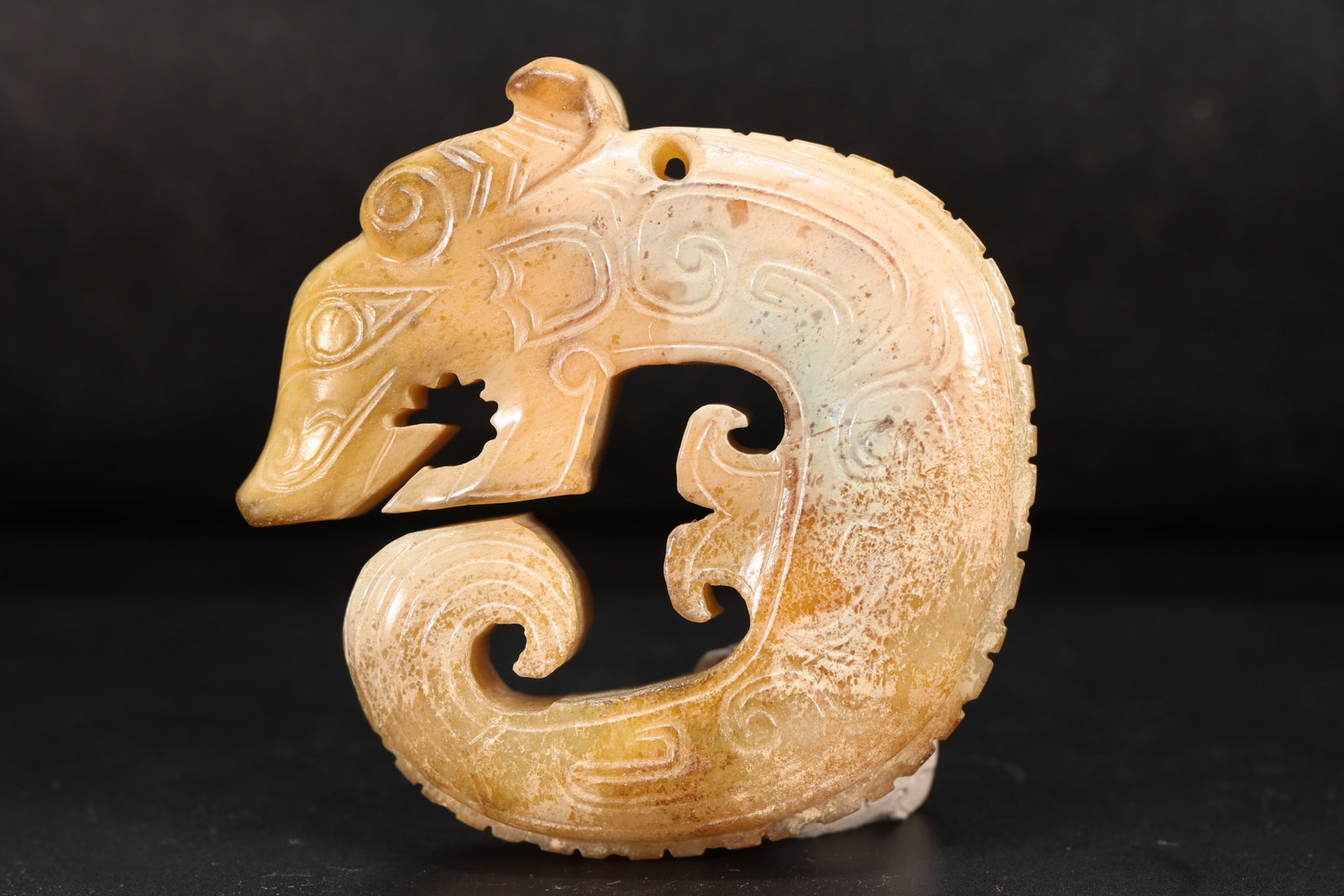 Jade Carved Beast Face Pattern Dragon Shape Ornament: Jade Carved Beast Face Pattern Dragon Shape Ornament (7.7 x 7.5 x 2cm)