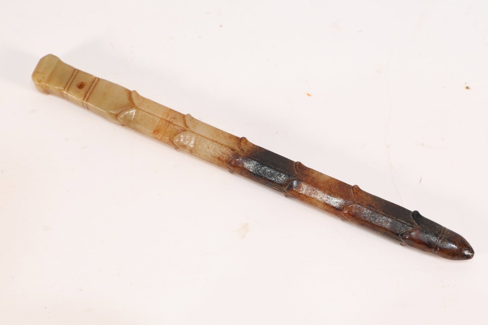 Jade Carved Lotus Flower Shape Stick: Jade Carved Lotus Flower Shape Stick (15.3 x 1.3 x 0.7cm)