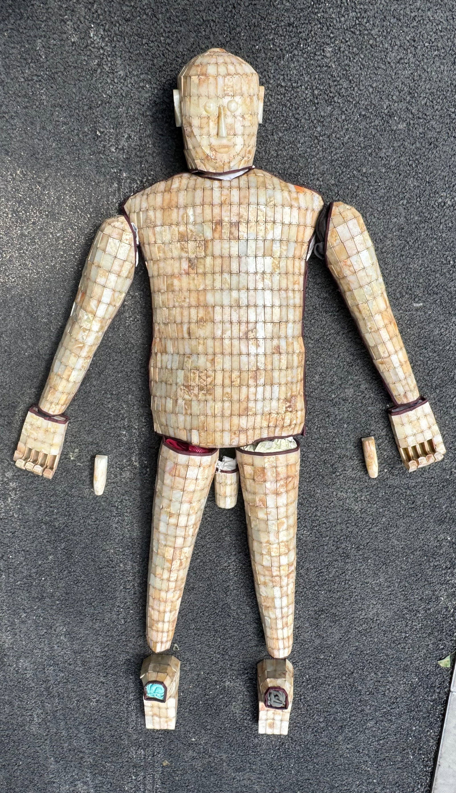 Jade Inlaid Silver Thread Clothes (1 of 20)