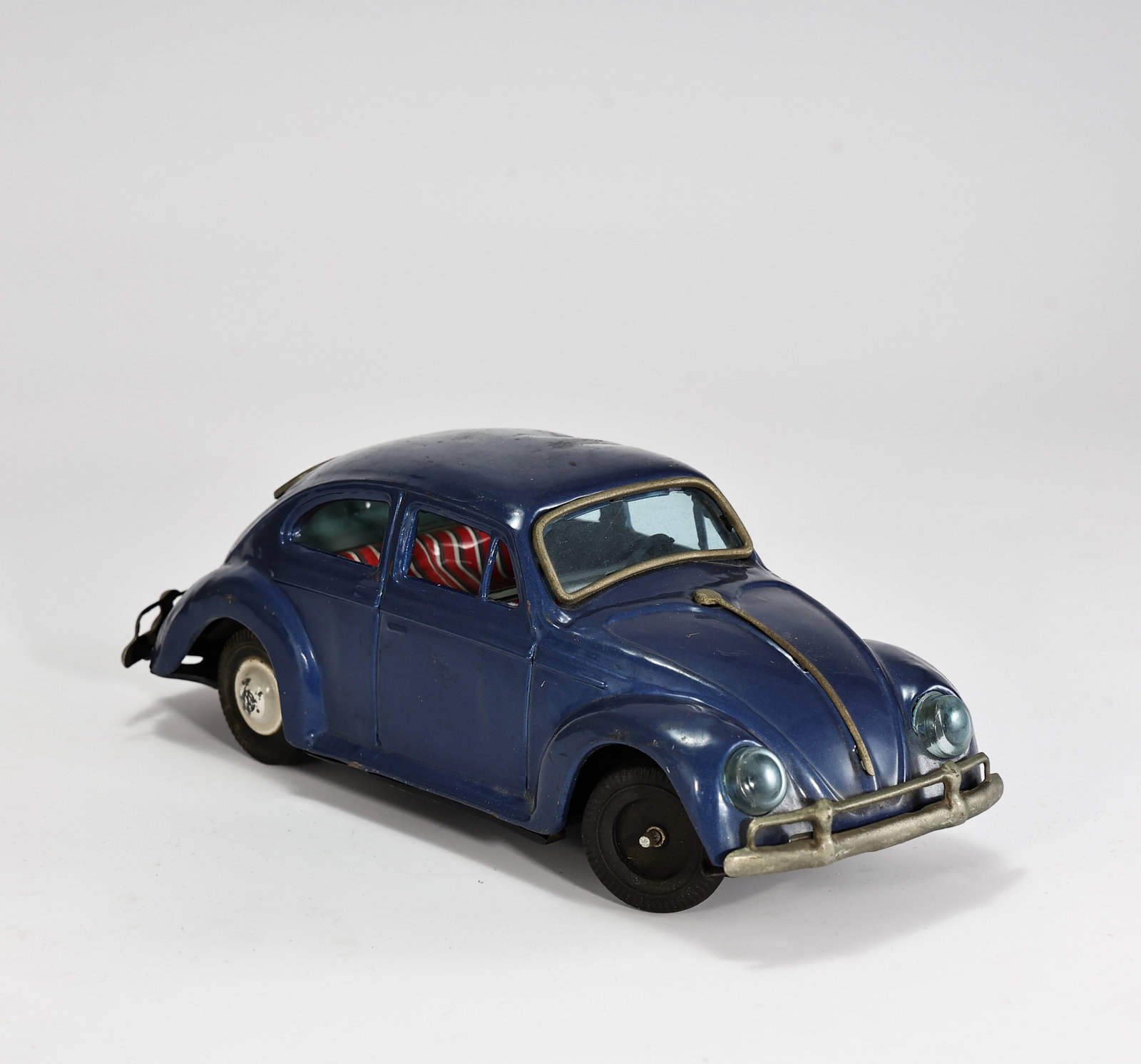 1960s BANDAI Japan Battery Operated Remote Control Volkswagen (1 of 5)