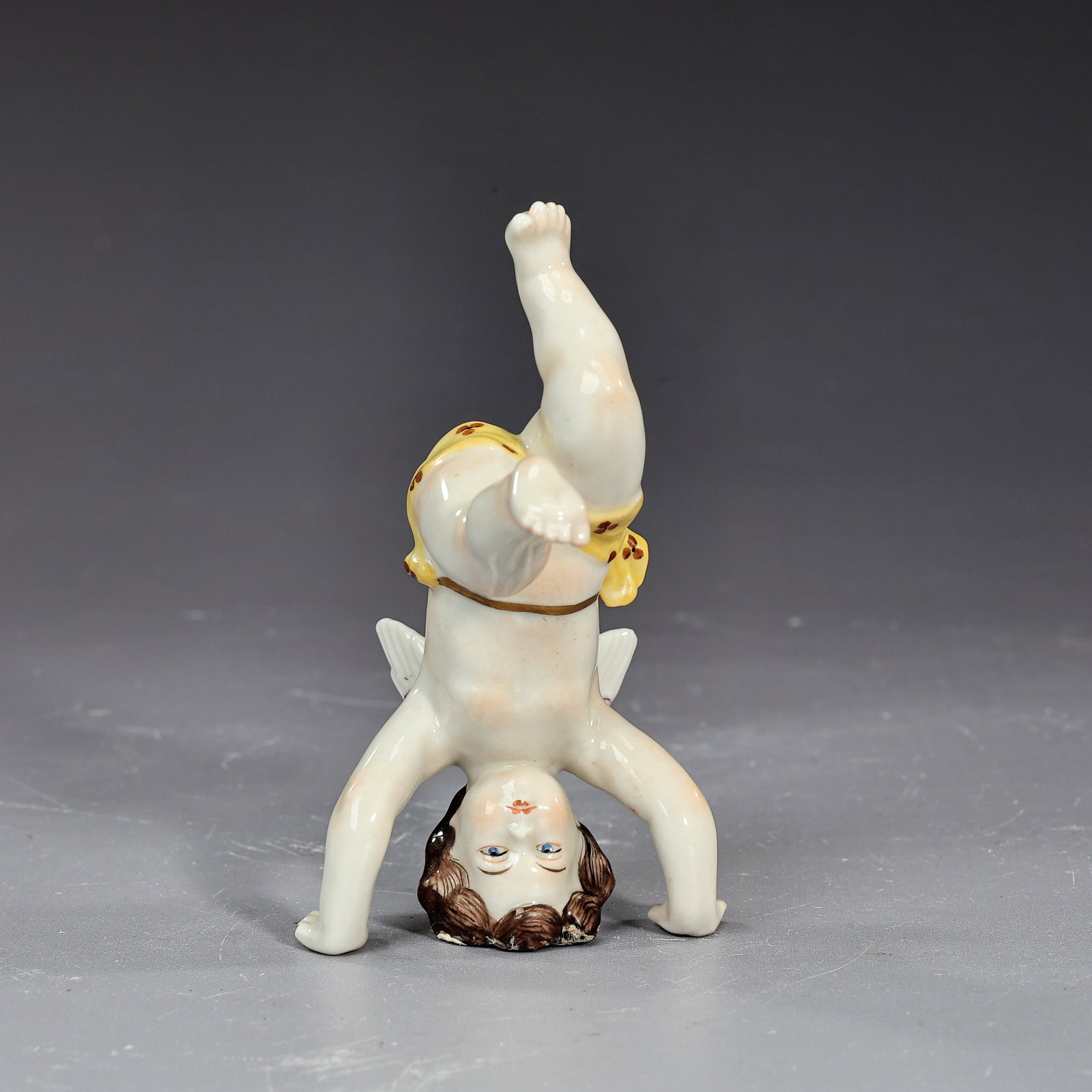 Vintage German Aelteste Volkstedter Reserved Porcelain Angel: Vintage German Aelteste Volkstedter Reserved Porcelain Angel (4.5 x 6 x 10.5 cm) See condition: Angel one side of hand is broken