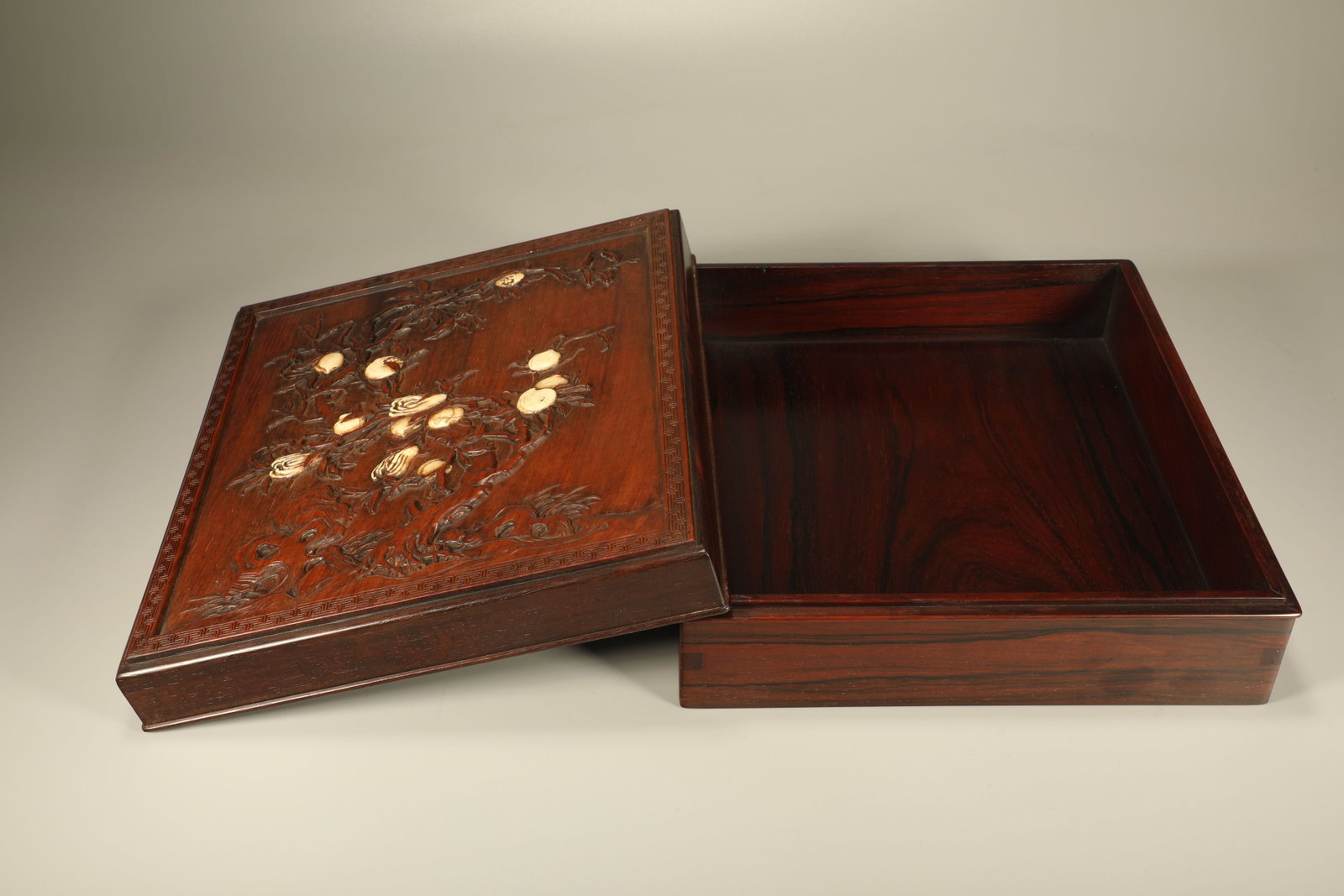 Huanghuali Wood Inlaid Shoushan Stone Carved Peach and Pomegranate & Buddha Hand Fruit Pattern Lid: Huanghuali Wood Inlaid Shoushan Stone Carved Peach and Pomegranate & Buddha Hand Fruit Pattern Lid Box (25 x 23 x 8.5cm)