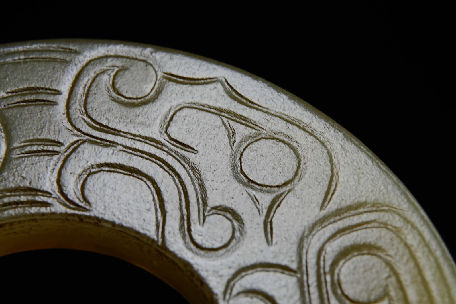 Jade Carved Dragon Pattern Ring - 6