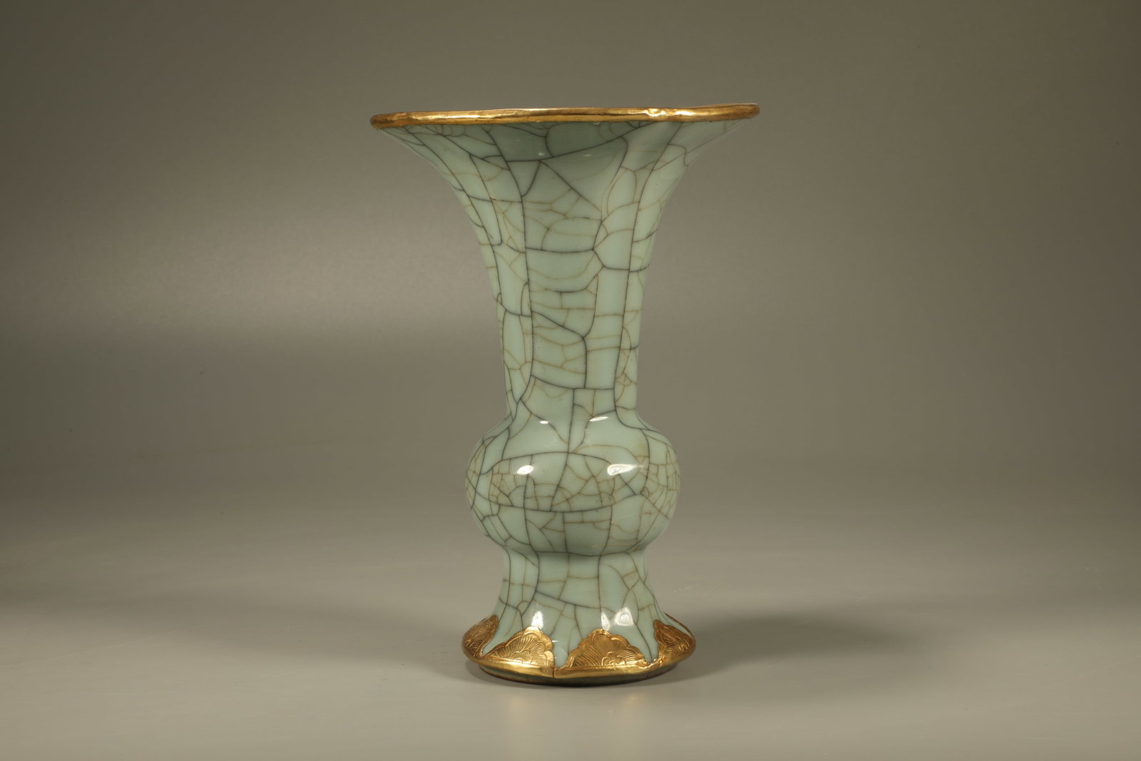 Guan Ware Porcelain Flower Pot (1 of 6)