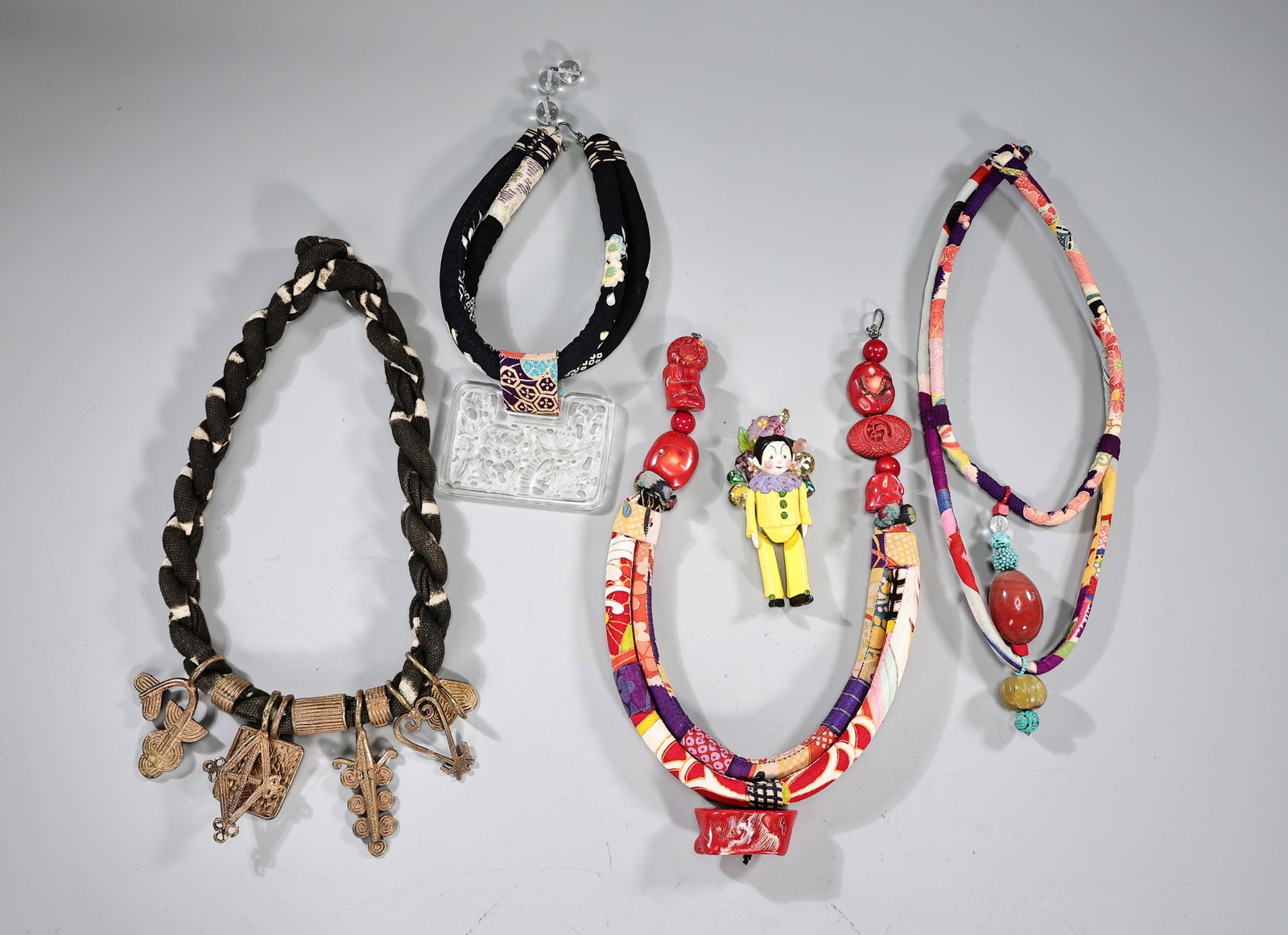 Group Of Style Fabric Kimono Beaded Statement Necklaces: Group Of Style Fabric Kimono Beaded Statement Necklaces (About 28 x 19 cm more or less)