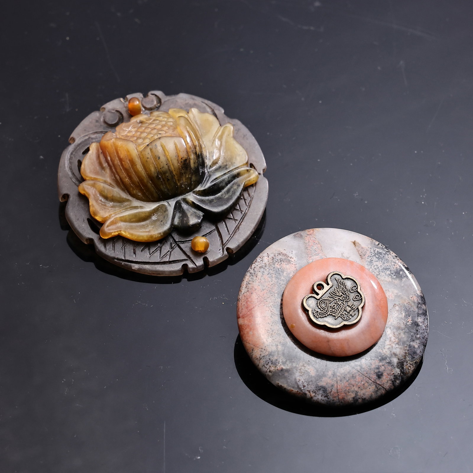 Two Carved Gemstone Unique Brooches: Two Carved Gemstone Unique Brooches (About 5.5 x 1 cm more or less)