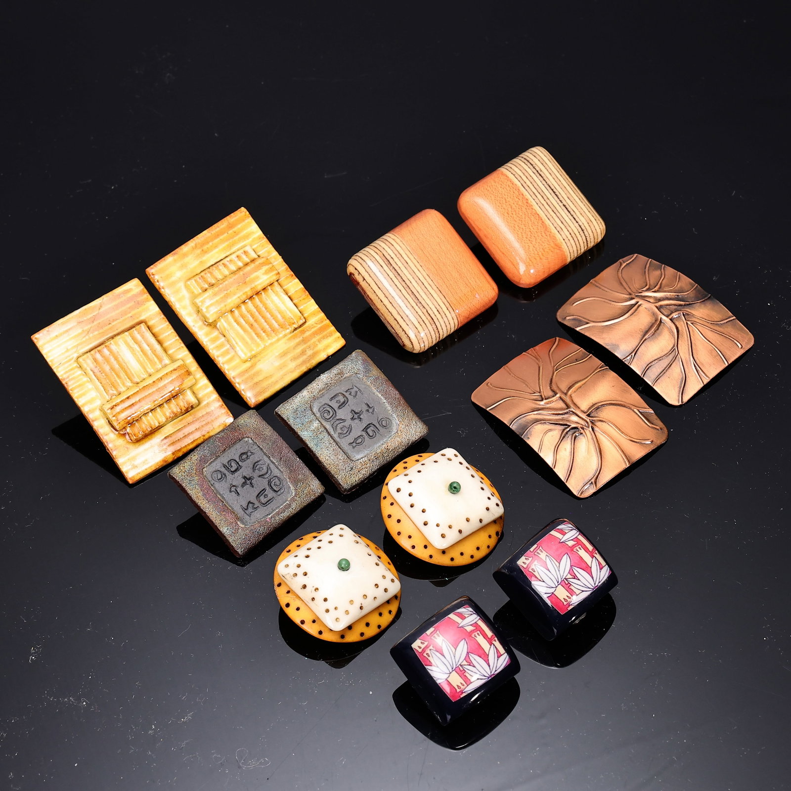 Collection Of 80s Art Deco Clip-on Earrings Metal, Lacquer, Wood: Collection Of 80s Art Deco Clip-on Earrings Metal, Lacquer, Wood (About 5 x 3.5 cm each more or less)