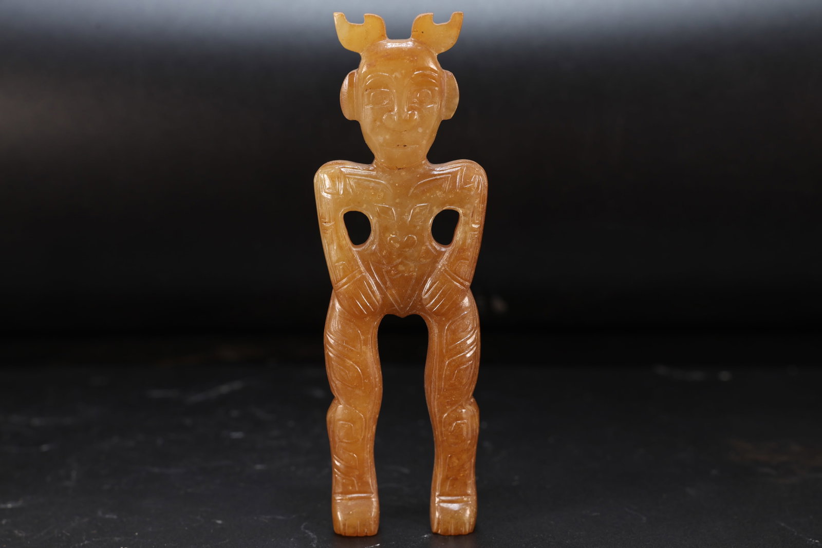 Jade Carved Beast Face Pattern Character Shape Ornament: Jade Carved Beast Face Pattern Character Shape Ornament (10.5 x 3.3 x 1cm)