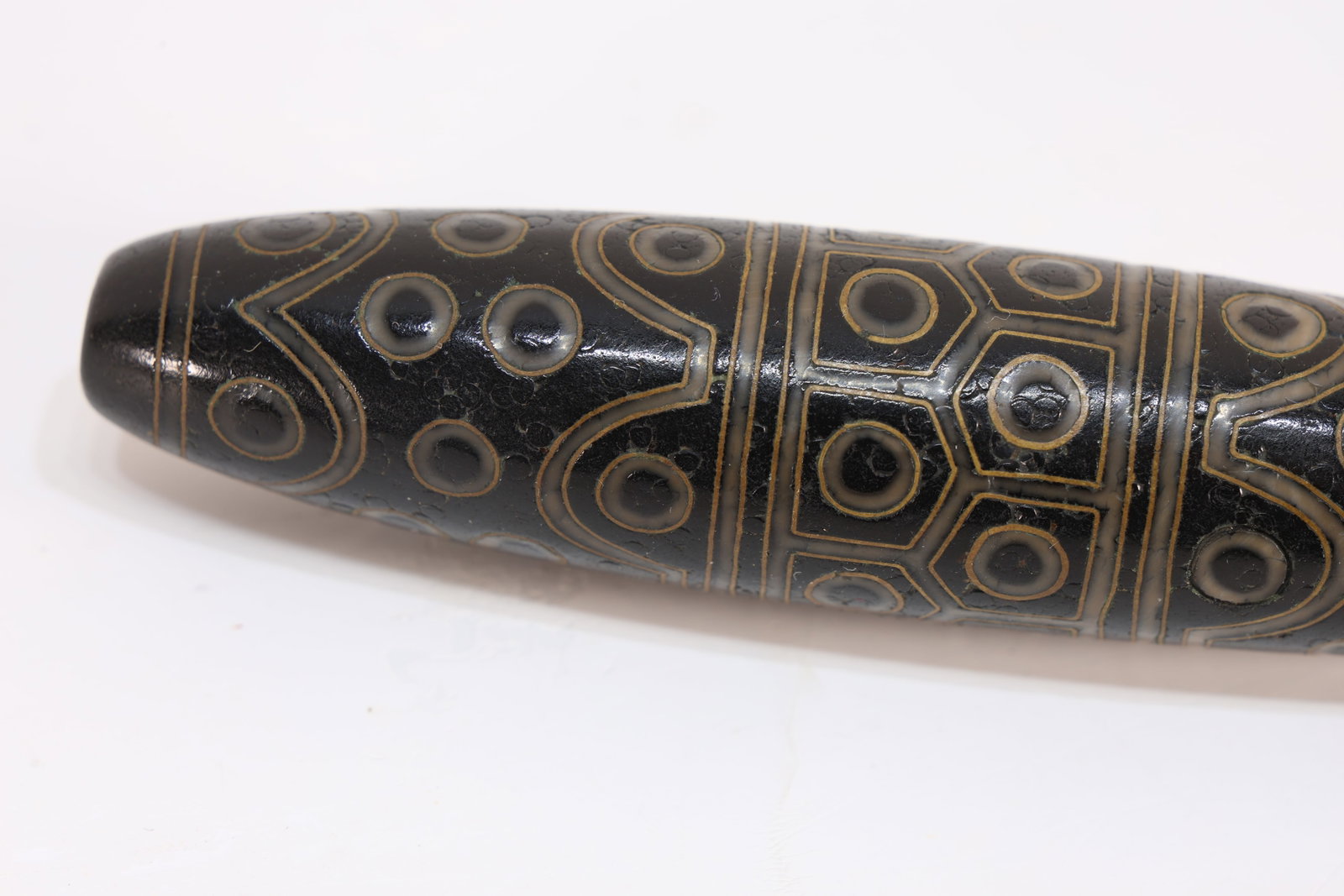 Dzi Bead Inlaid Gilt Bronze Ornament: Dzi Bead Inlaid Gilt Bronze Ornament (10 x 2.3cm)