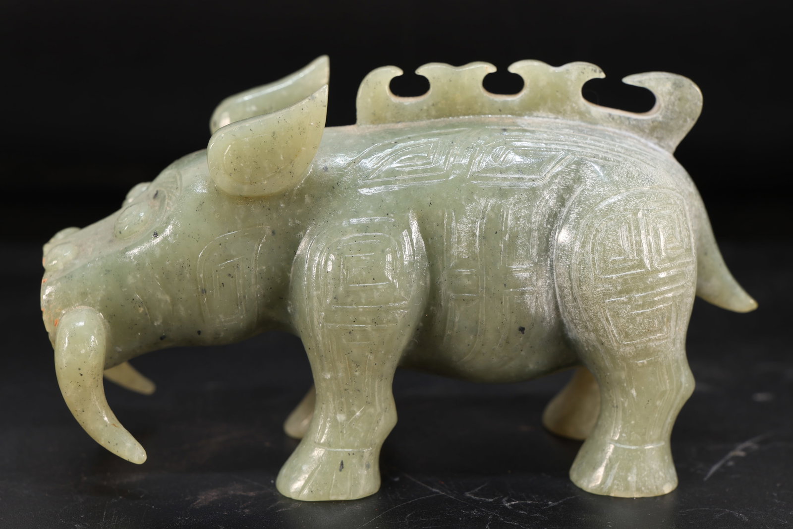 Jade Carved Beast Face Pattern Beast Shape Ornament: Jade Carved Beast Face Pattern Beast Shape Ornament (12 x 7 x 4cm)