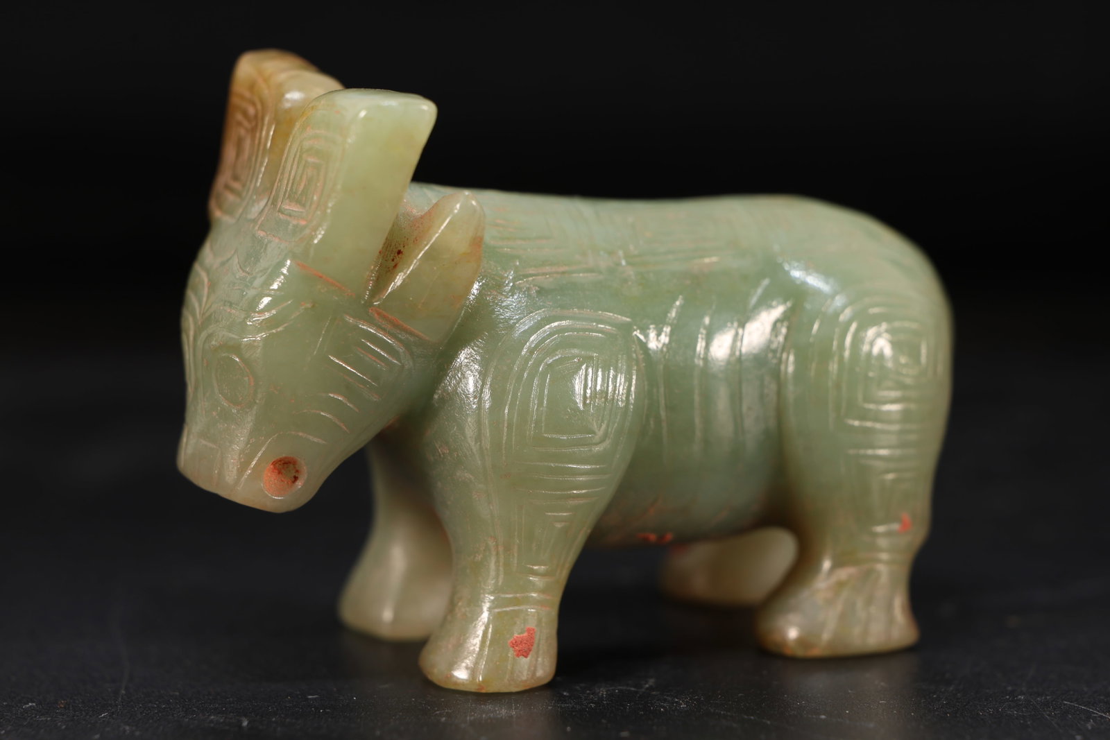 Jade Carved Ox Shape Ornament: Jade Carved Ox Shape Ornament (6.8 x 4.5 x 3cm)