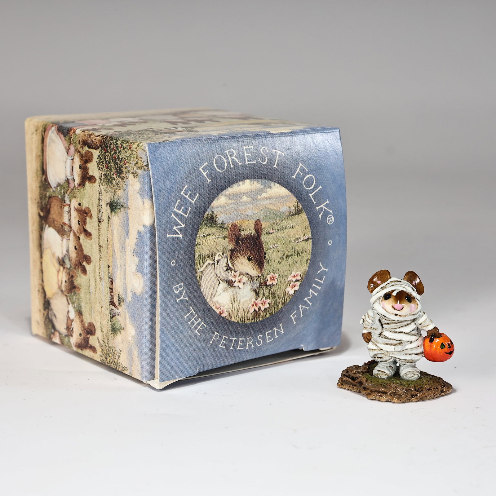 1993 Wee Forest Folk M-194 ?The Mummy? Halloween Mouse Donna Petersen with Box (1 of 6)