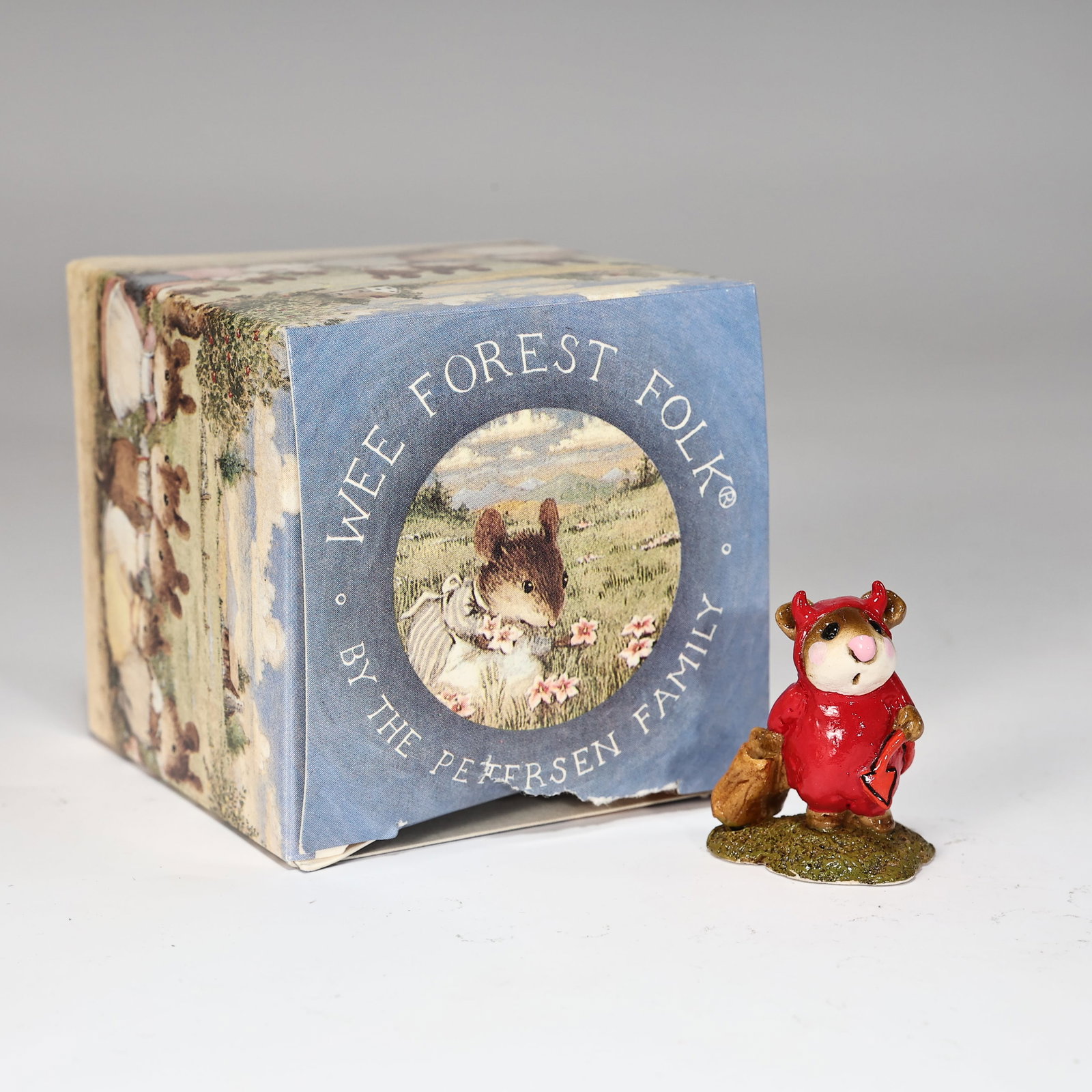 1981 Wee Forest Folk M-061 ?Little Devil? Red Halloween Mouse Figurine with Box (1 of 6)