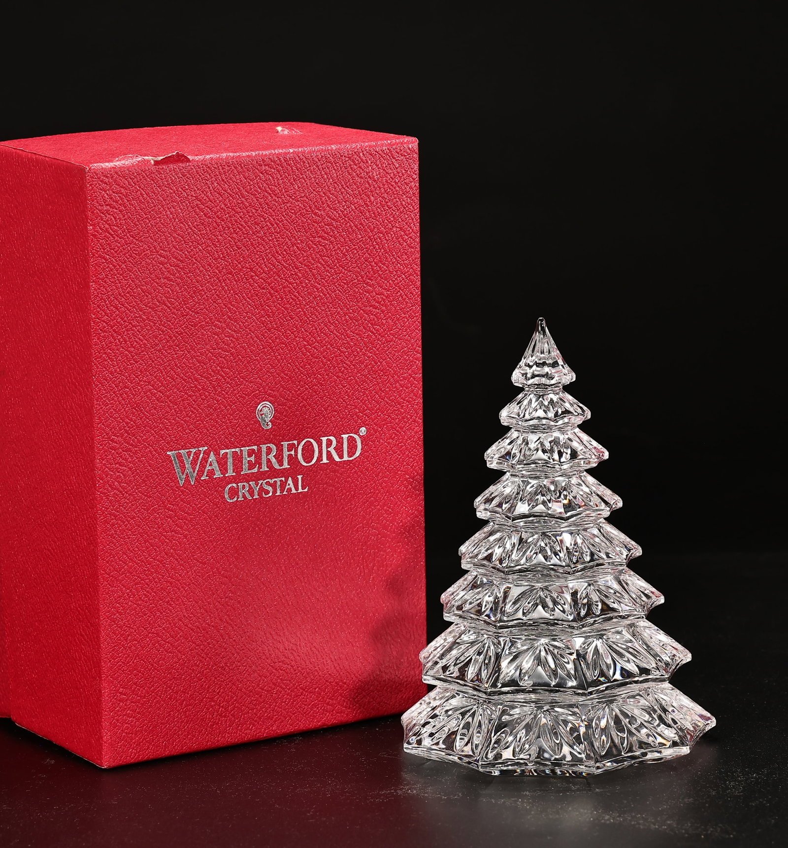 Waterford Crystal Christmas Tree Figurine with Original Red Box: Waterford Crystal Christmas Tree Figurine with Original Red Box (11 x 11 x 16 cm)