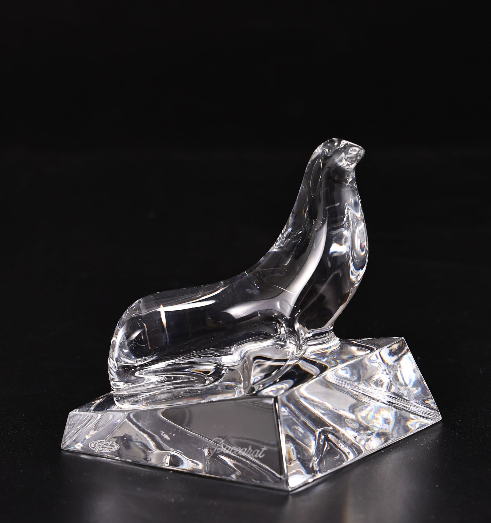 Baccarat France Otarie Clear Crystal Sea Lion Figurine on Ice Floe: Baccarat France Otarie Clear Crystal Sea Lion Figurine on Ice Floe (10 x 11.5 x 9 cm)