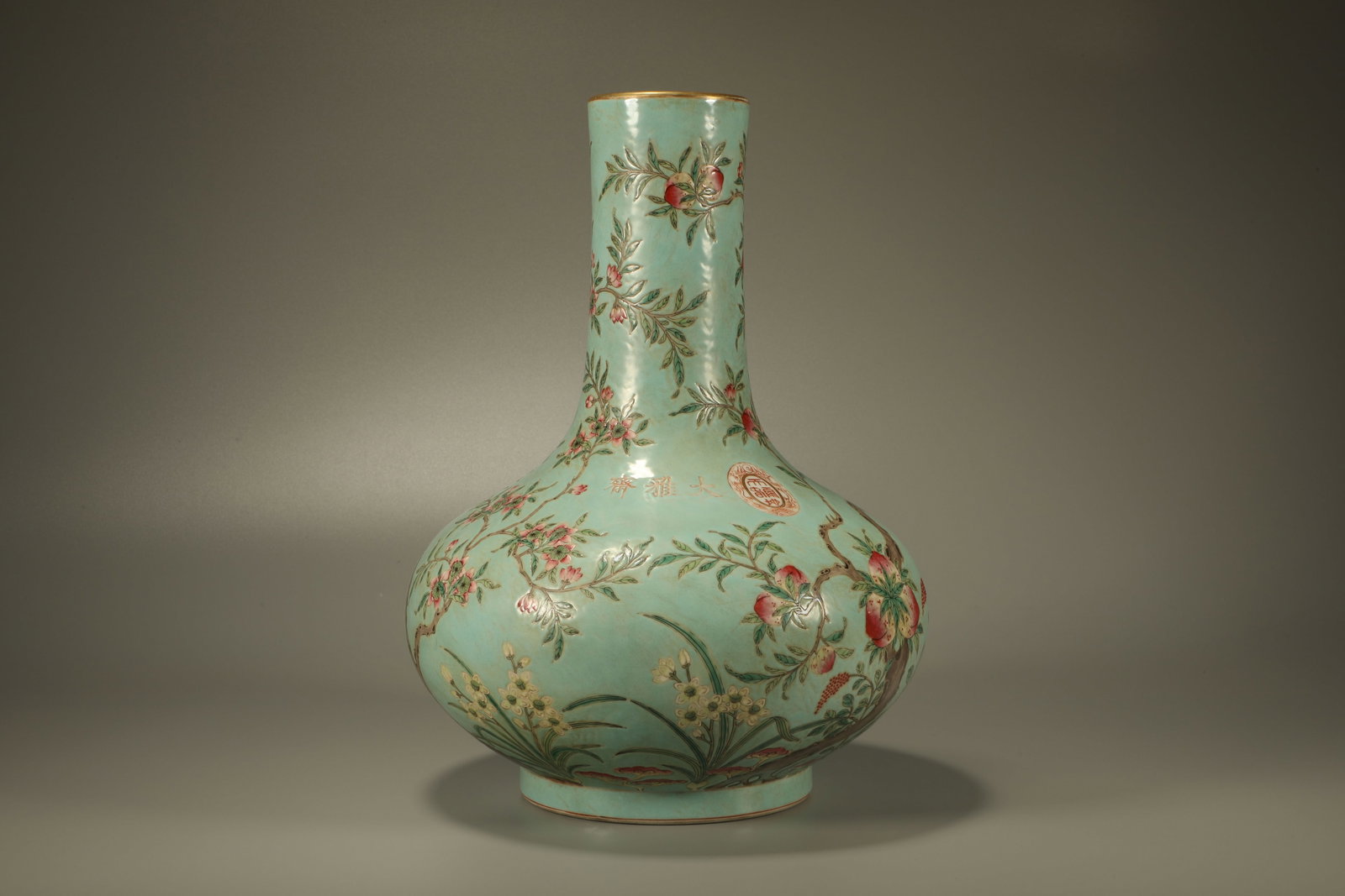 Turquoise Green Glazed Famille Rose Flower and Peach Pattern Porcelain Tianqiu Vase: Turquoise Green Glazed Famille Rose Flower and Peach Pattern Porcelain Tianqiu Vase (30 x 21cm)