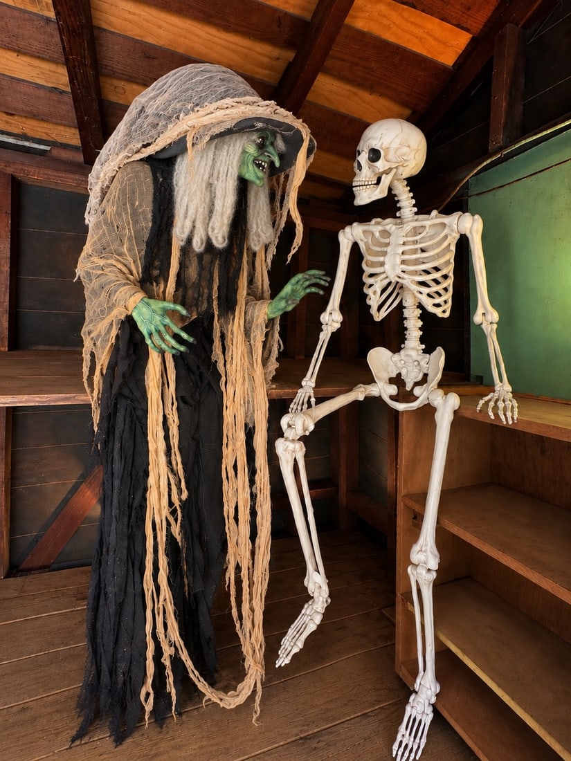 Oversized Poseable Halloween Skeleton Decoration (1 of 5)