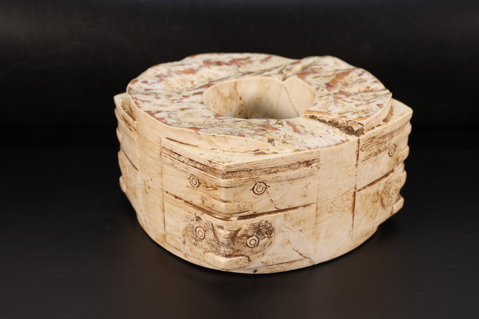 Liangzhu Jade Carved Beast Face Pattern Cong: Liangzhu Jade Carved Beast Face Pattern Cong (12 x 6.8cm)