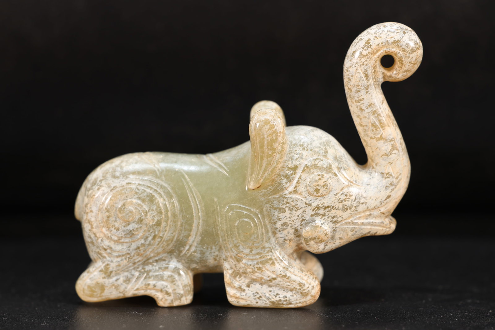 Jade Carved Beast Face Pattern Elephant Shape Ornament: Jade Carved Beast Face Pattern Elephant Shape Ornament (7.2 x 5.3 x 2cm)