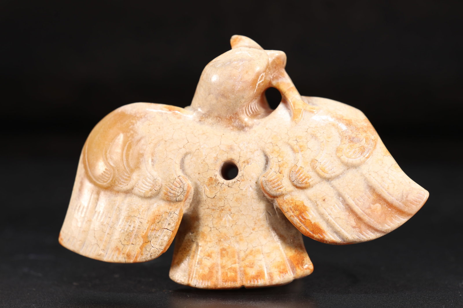 Jade Carved Bird Shape Ornament: Jade Carved Bird Shape Ornament (7.5 x 5.3 x 2.5cm)