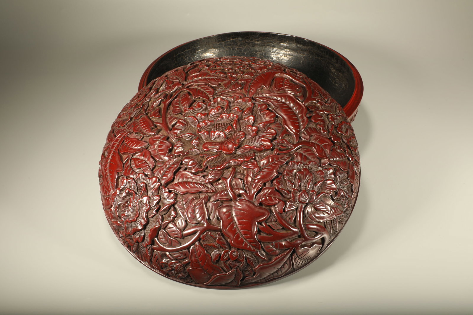 Lacquerware Red Carved Flower Pattern Lid Box: Lacquerware Red Carved Flower Pattern Lid Box (30.6 x 13cm)