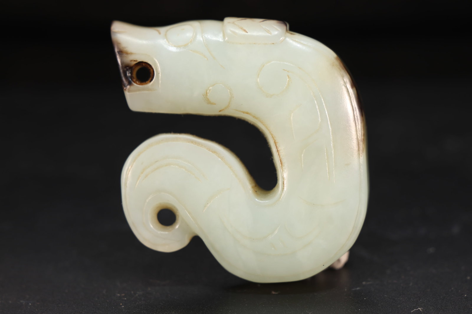 Jade Carved Beast Face Pattern Dragon Shape Ornament: Jade Carved Beast Face Pattern Dragon Shape Ornament (4.8 x 4.5 x 1.3cm)