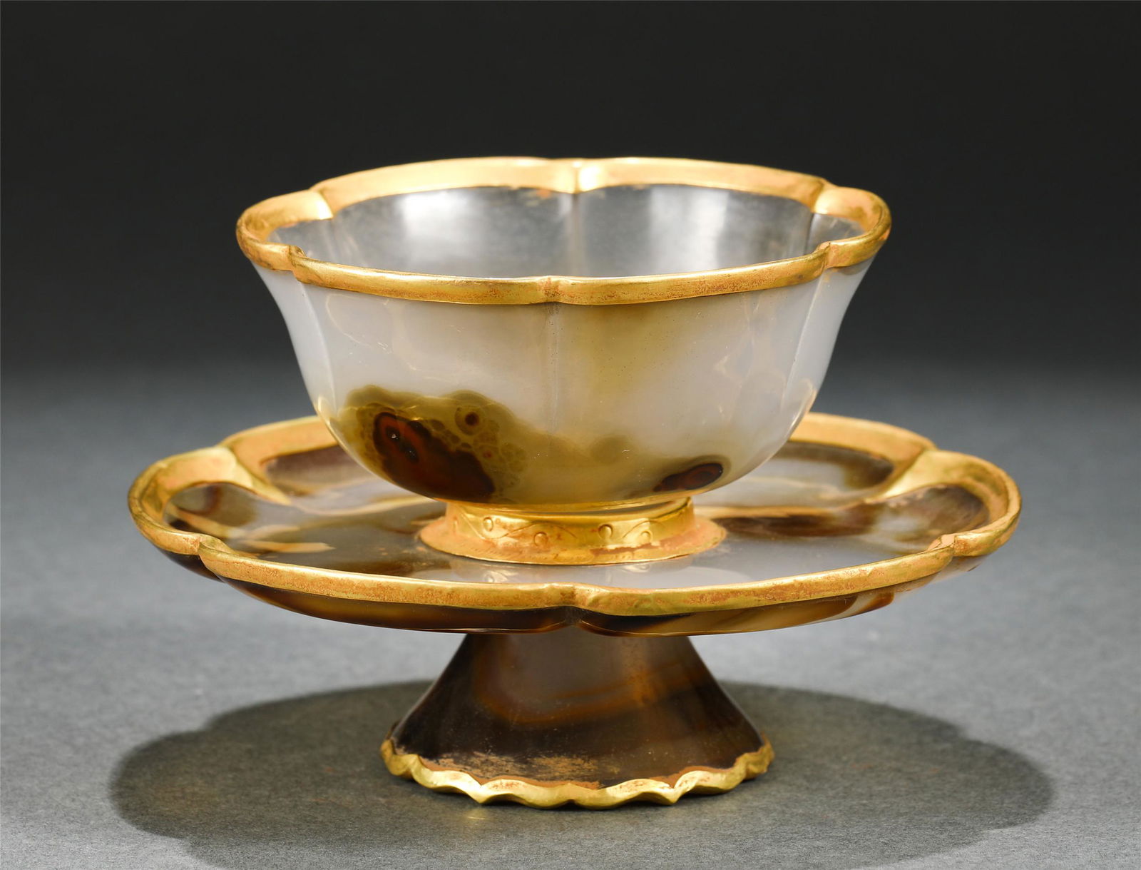 A CHINESE GILT MOUNTED AGATE CUP AND SAUCER (1 of 8)