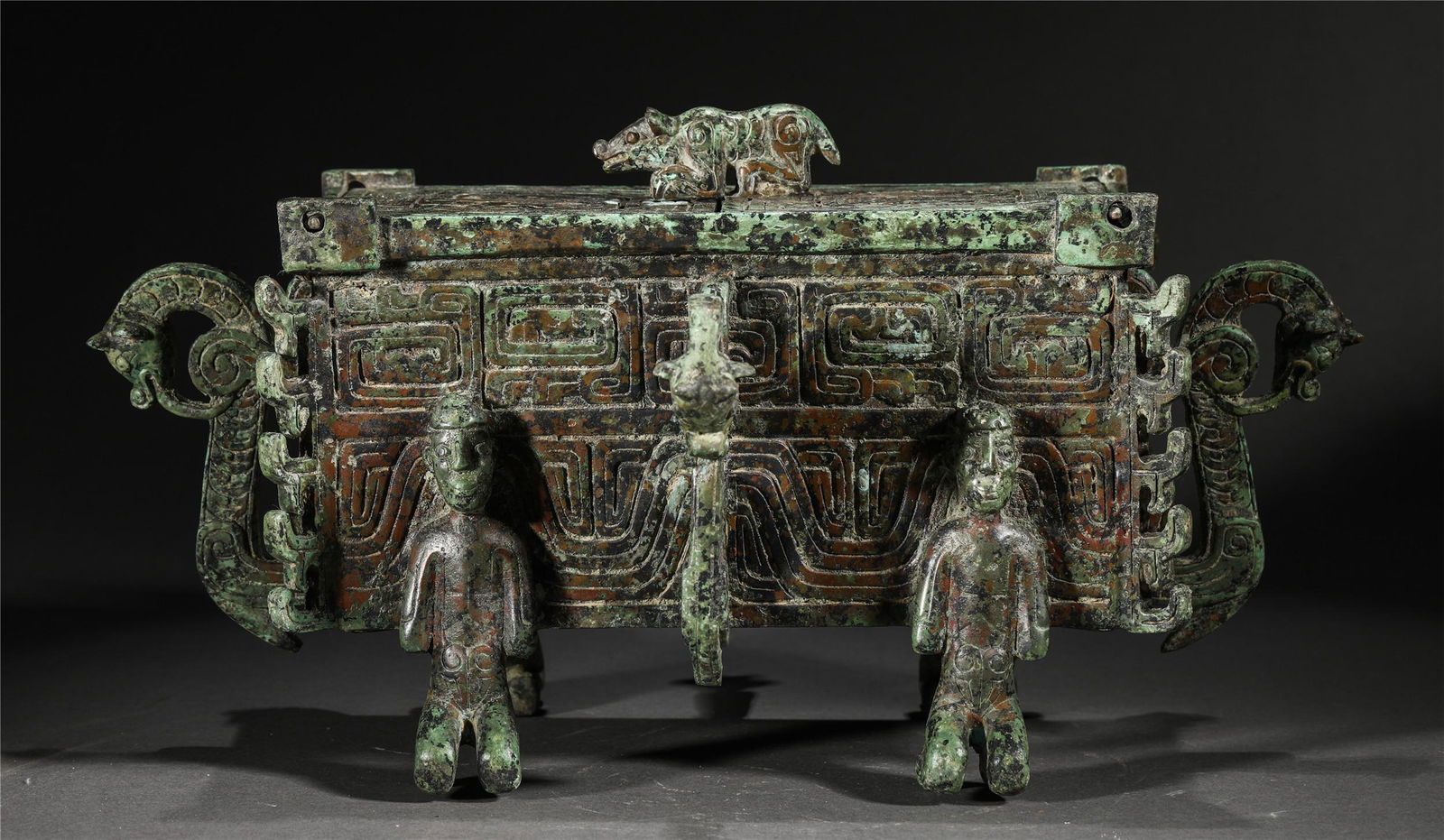 A CHINESE FOUR FIGURE FOOTED BRONZE WARE (1 of 9)