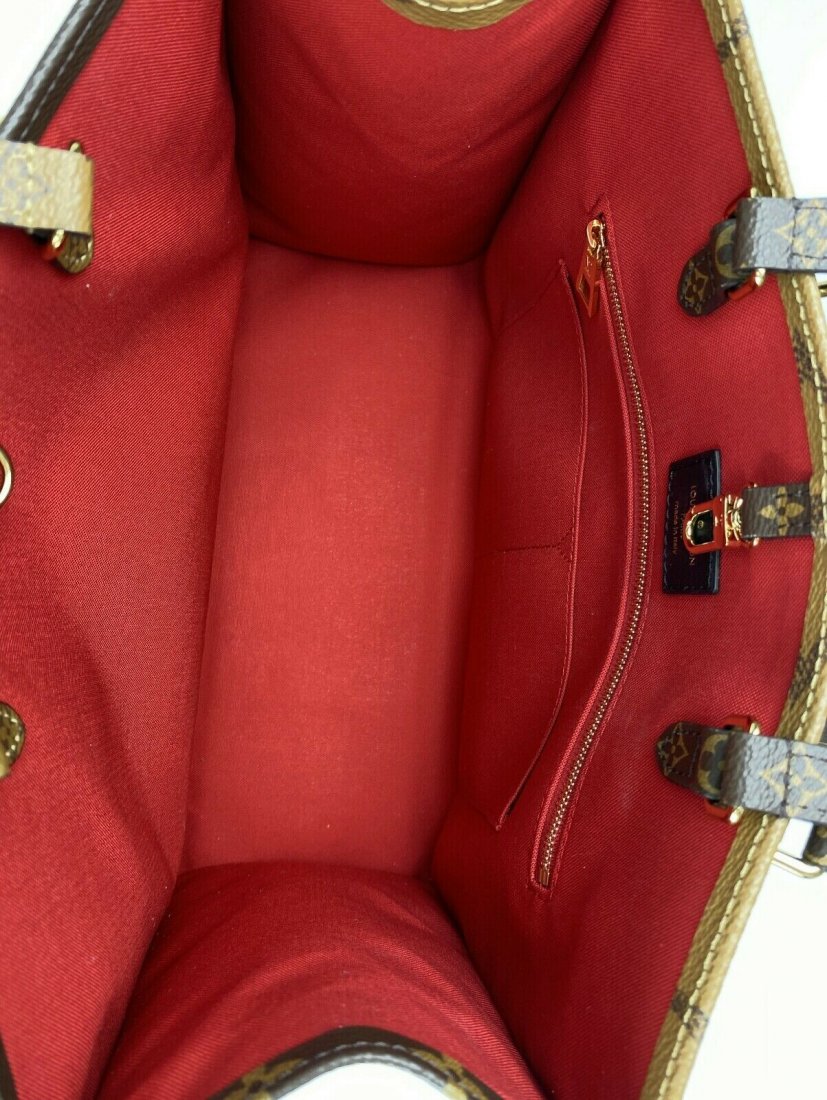 Louis Vuitton Onthego MM authentic Lv Tote Shoulder Bag: Louis Vuitton Onthego MM authentic Lv Tote Shoulder Bag New. Condition is "Pre-Owned".The name says it all: Onthego MM takes care of business or shopping, with plenty of room for a busy woman’s esse