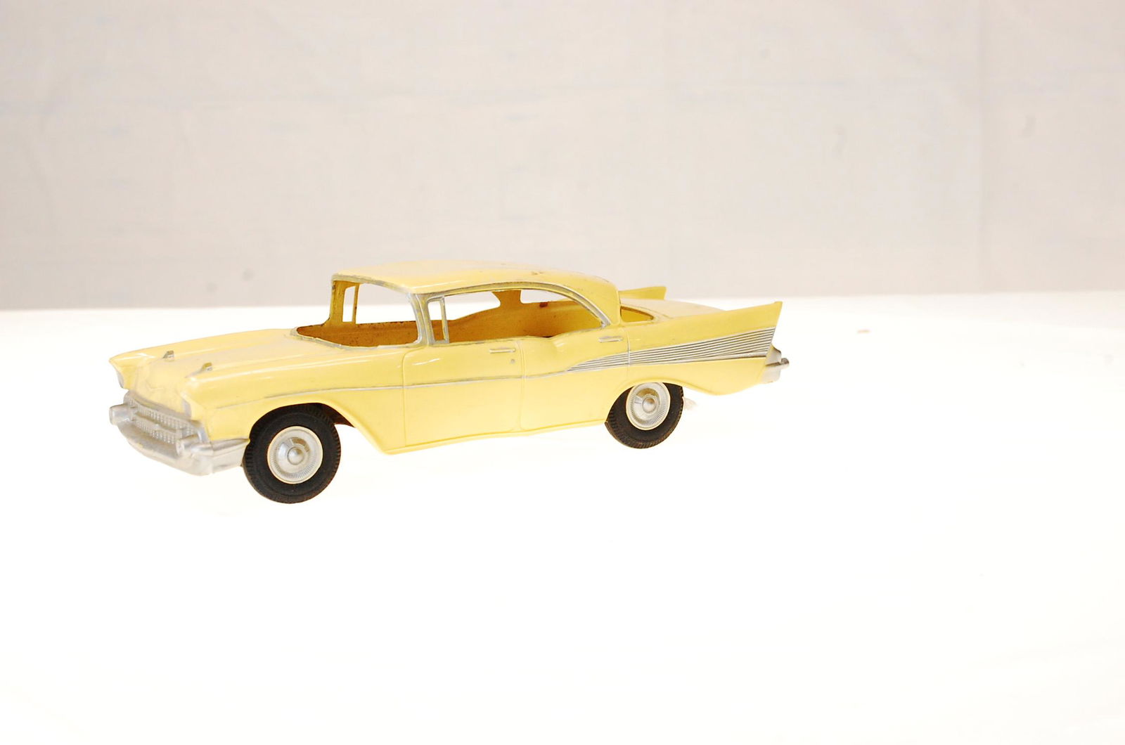 VINTAGE 1957 CHEVY BEL-AIR 2 DOOR FRICTION CAR (1 of 4)