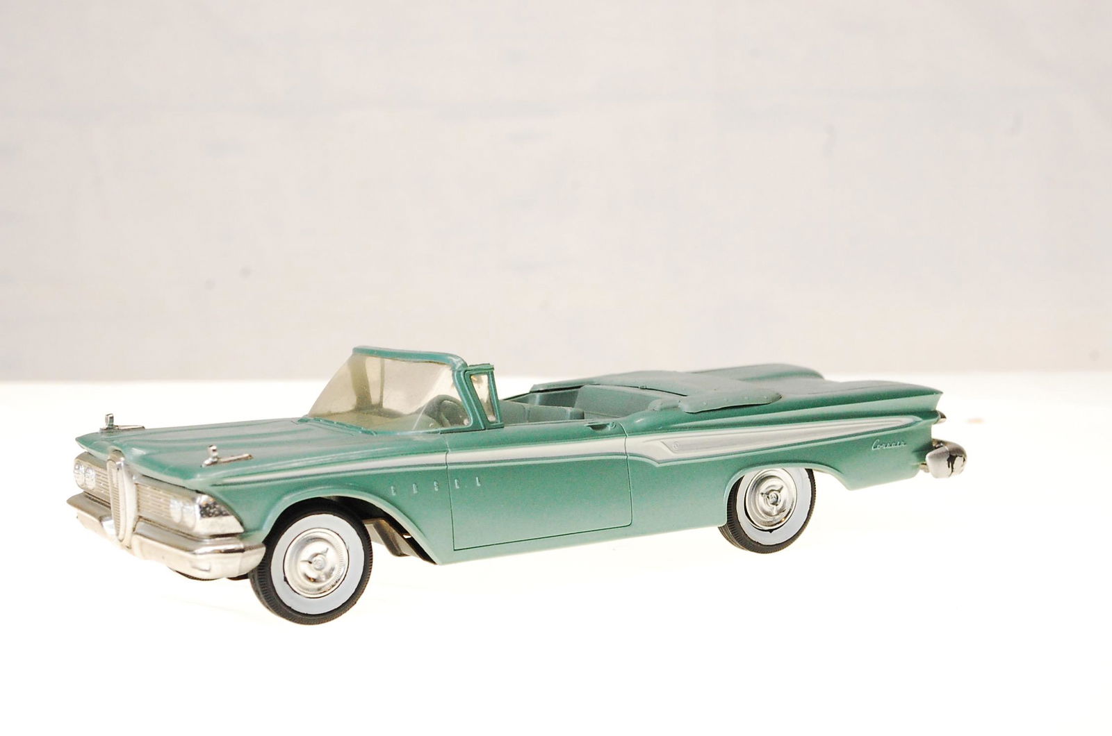VINTAGE 1959 EASELS CONVERTIBLE FRICTION PROMO CAR (1 of 6)