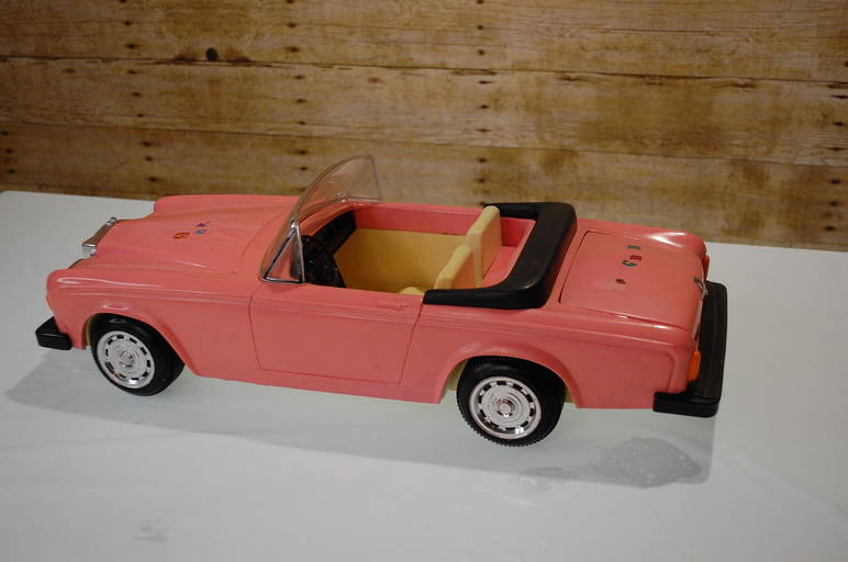 PINK CONVERTIBLE BARBIE CAR VERY GOOD CONDITION WITH ALL STICKERS!